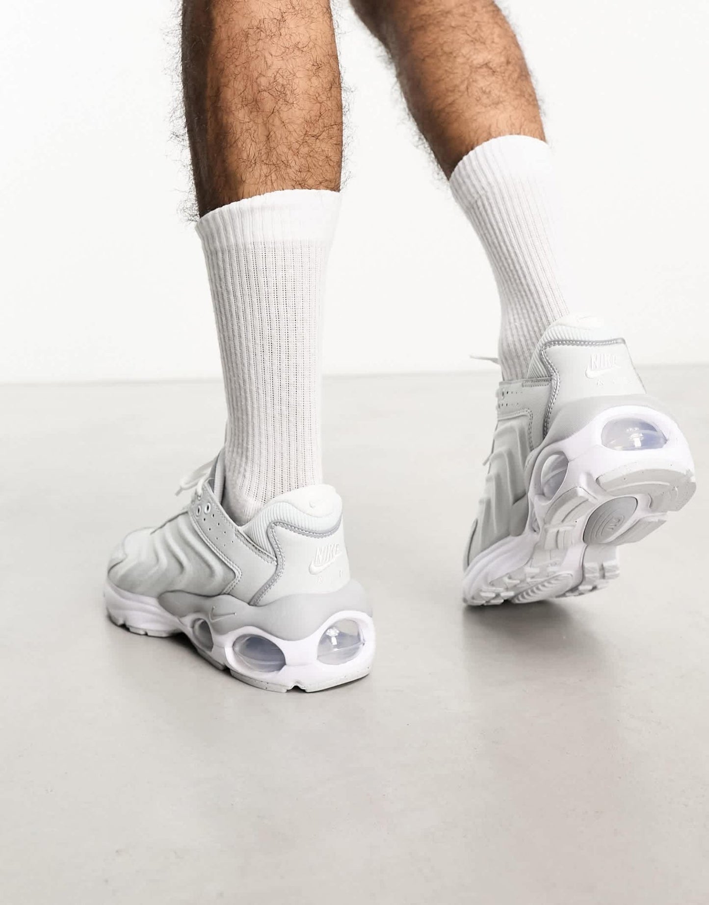 Nike Air Max Tailwind NN trainers in grey and white - ASOS Sample Sale EU Store