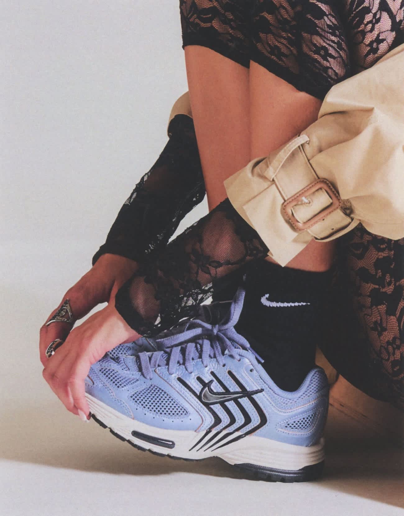 Nike Air Pegasus 2005 trainers in blue and off white - ASOS Sample Sale EU Store