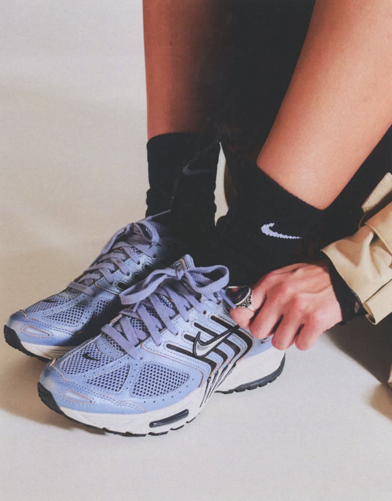 Nike Air Pegasus 2005 trainers in blue and off white - ASOS Sample Sale EU Store