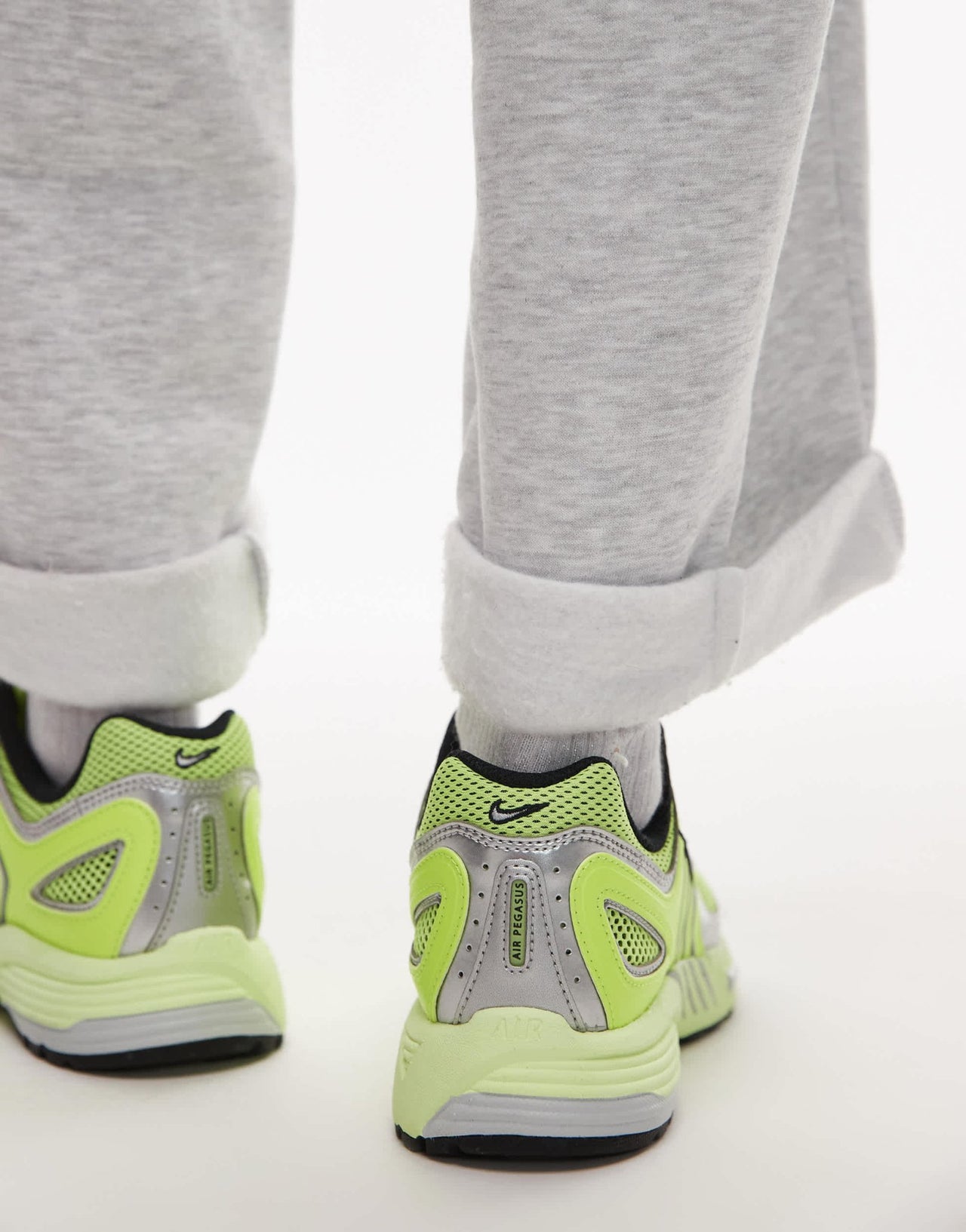 Nike Air Pegasus 2005 trainers in yellow and silver - ASOS Sample Sale EU Store