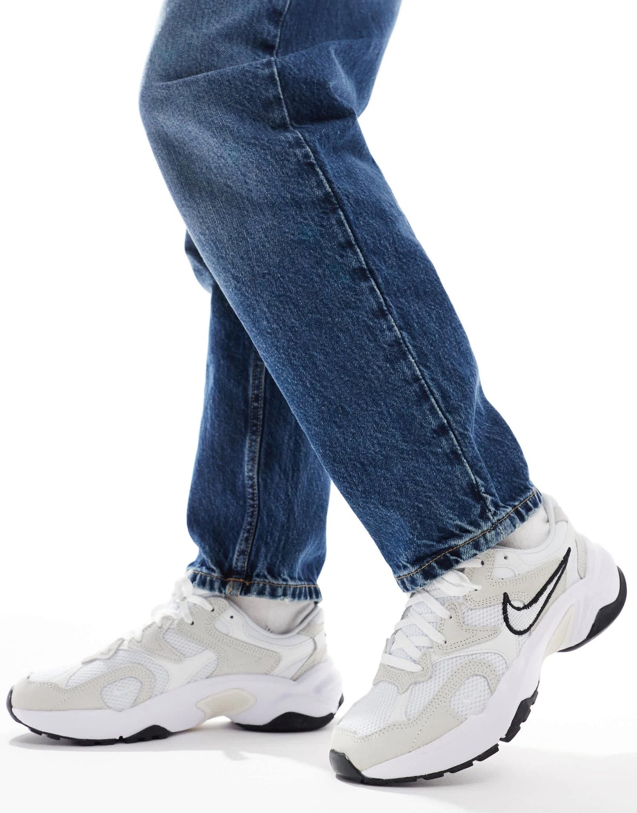 Nike AL8 Run Inspo trainers in white - WHITE - ASOS Sample Sale EU Store