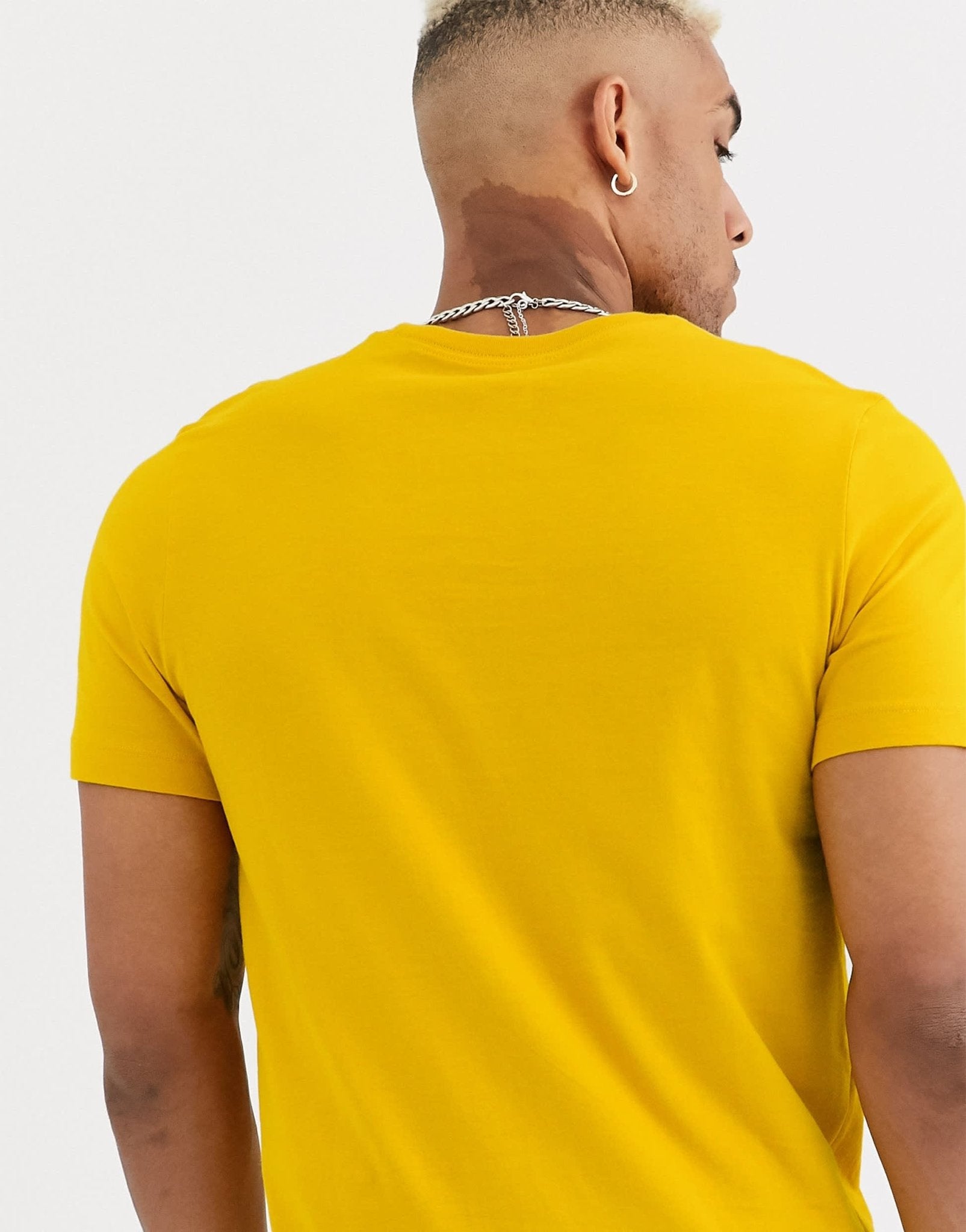 Nike Club t-shirt in yellow - ASOS Sample Sale EU Store