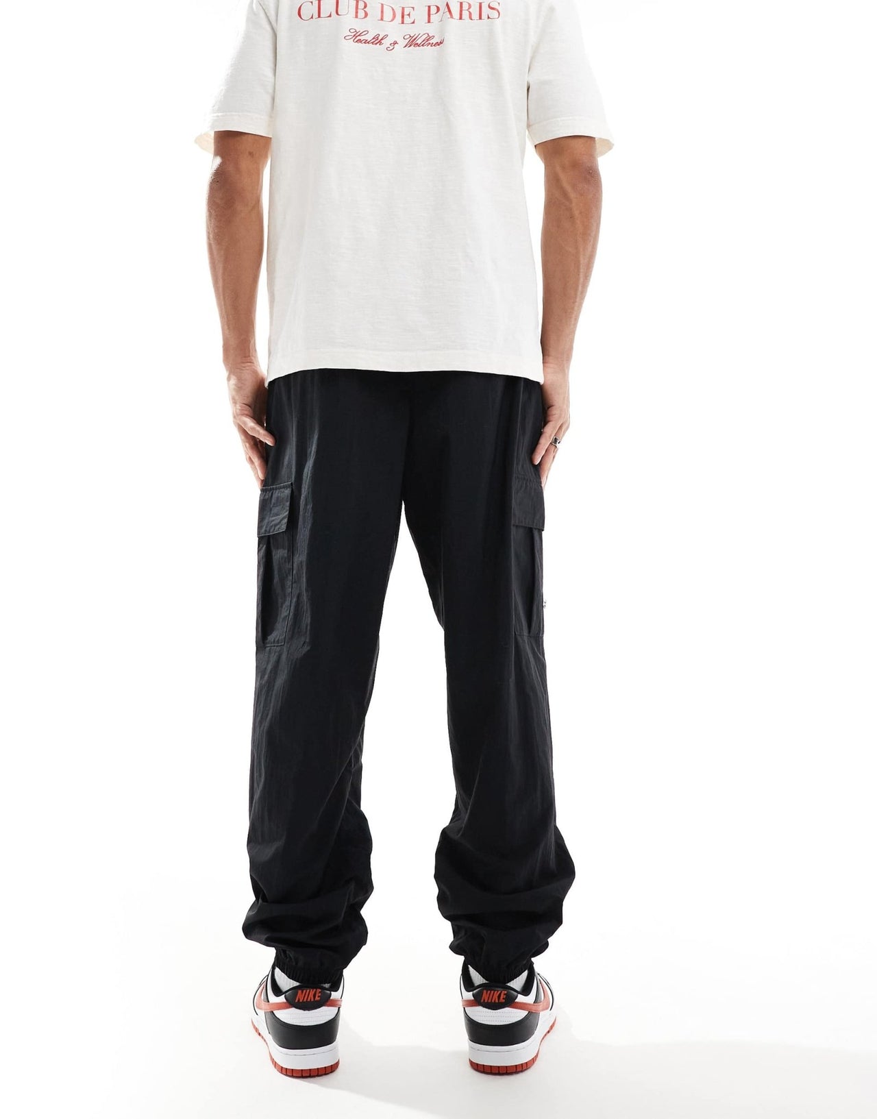 Nike Club woven cargo trousers in black - ASOS Sample Sale EU Store
