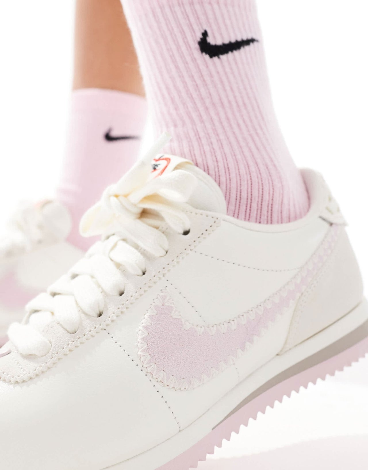 Nike Cortez Leather trainers in off - white and pink - ASOS Sample Sale EU Store