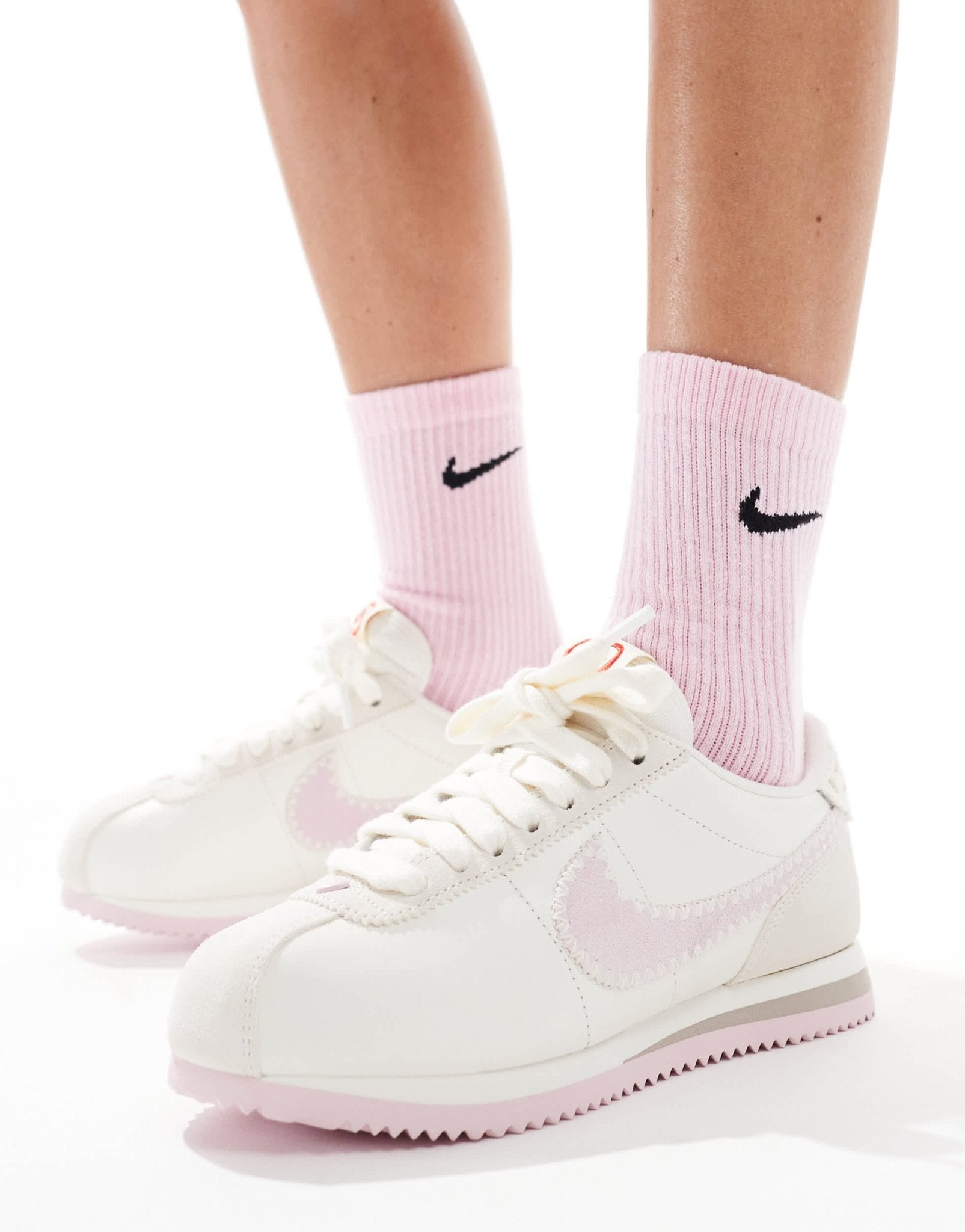 Nike Cortez Leather trainers in off - white and pink - ASOS Sample Sale EU Store