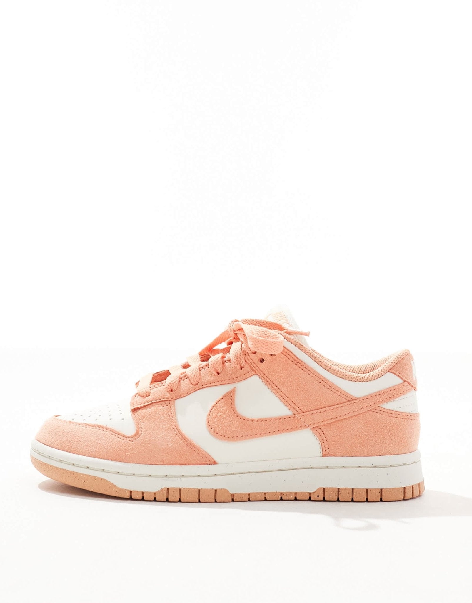 Nike Dunk Low Retro trainers in white and orange - ASOS Sample Sale EU Store