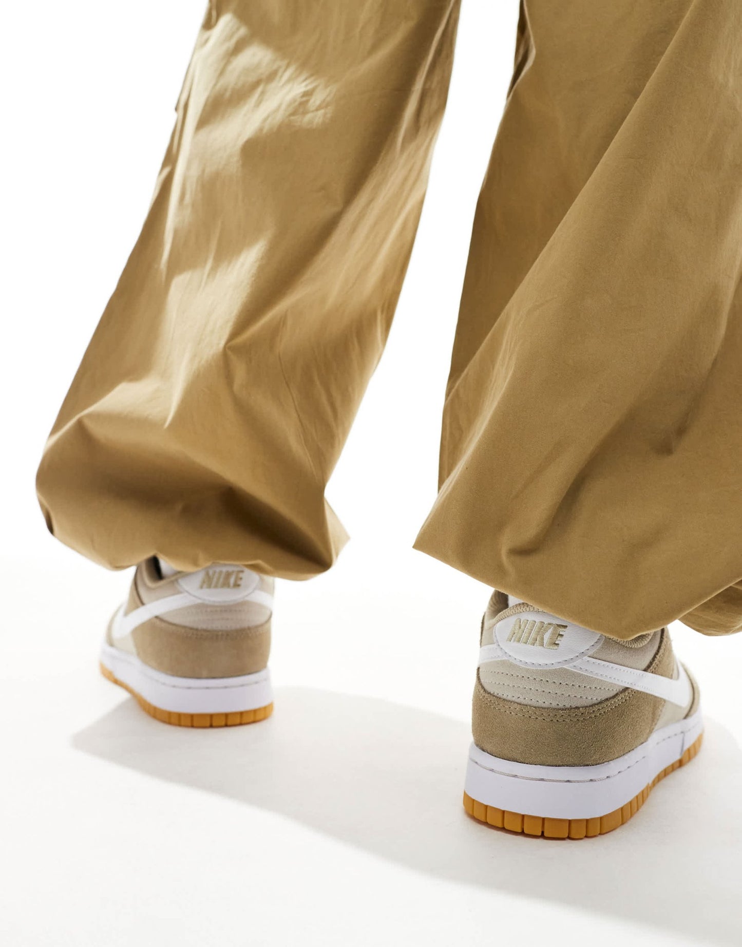 Nike Dunk low trainers in cream and orewood brown - ASOS Sample Sale EU Store