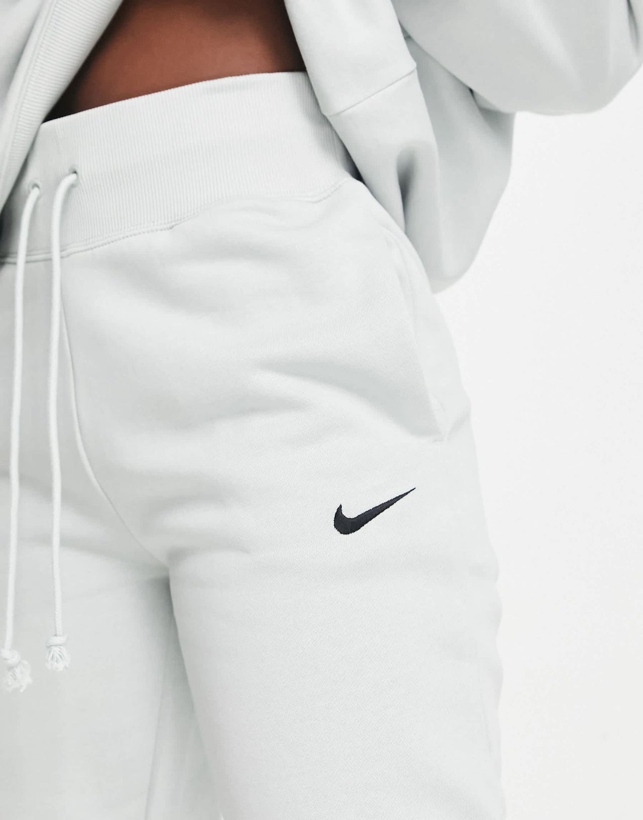Nike joggers in grey - GREY - ASOS Sample Sale EU Store