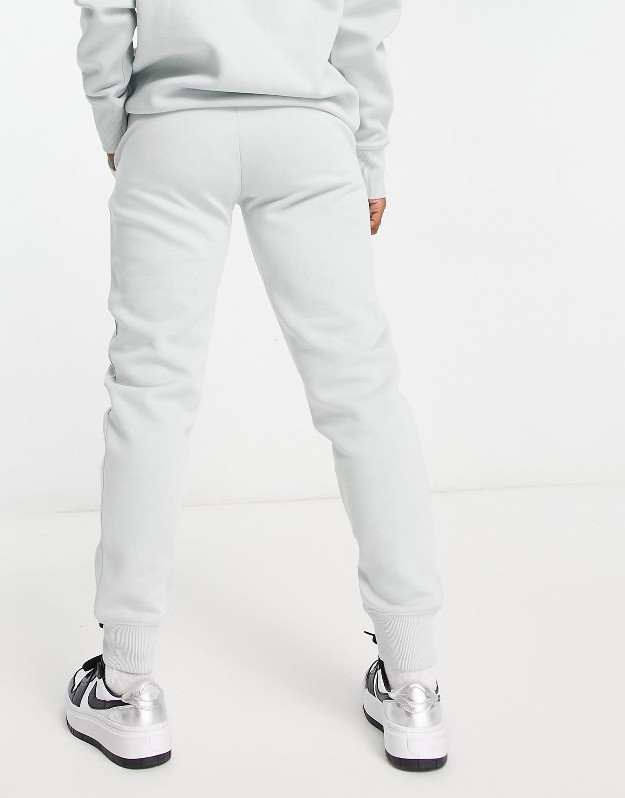 Nike joggers in grey - GREY - ASOS Sample Sale EU Store