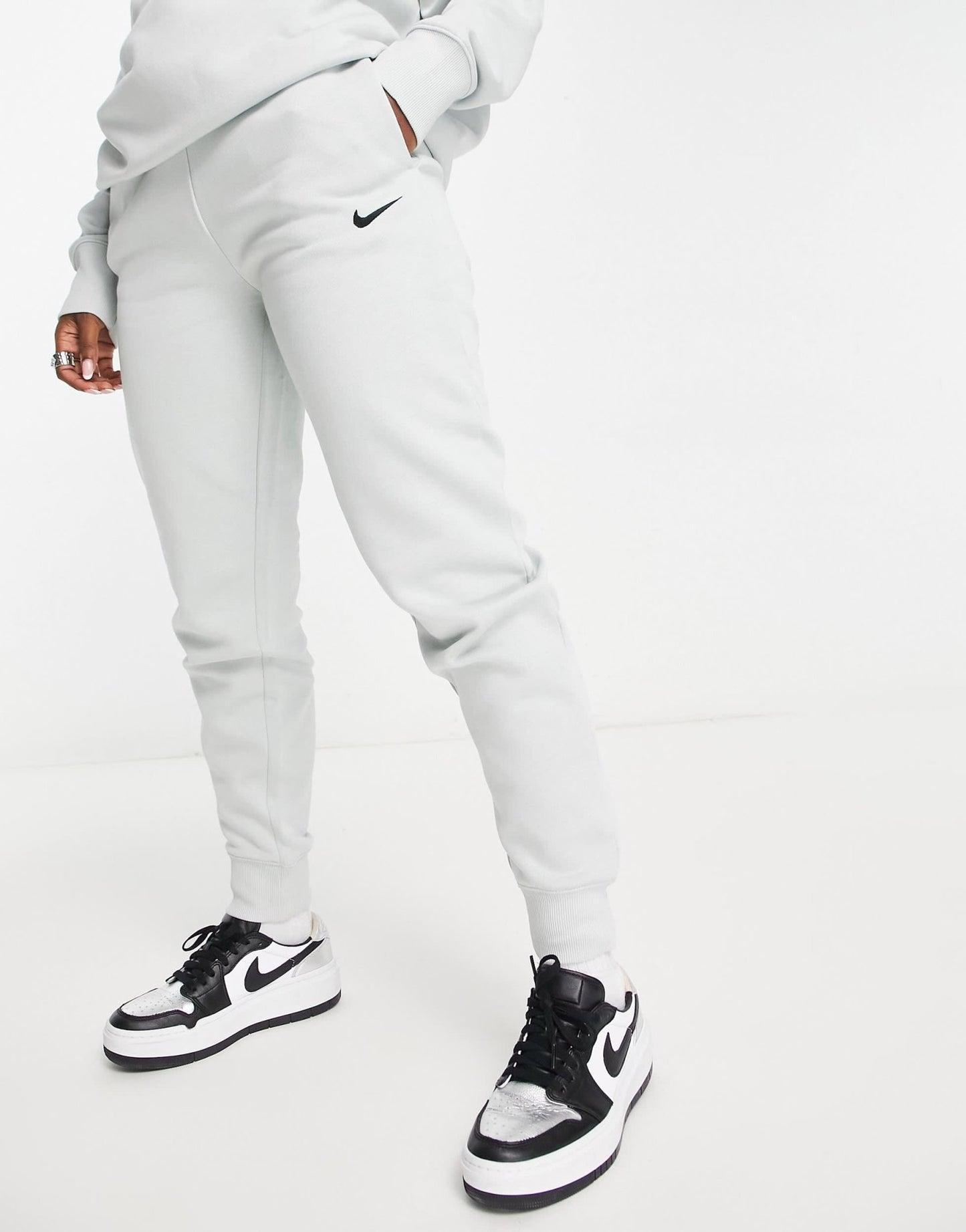Nike joggers in grey - GREY - ASOS Sample Sale EU Store