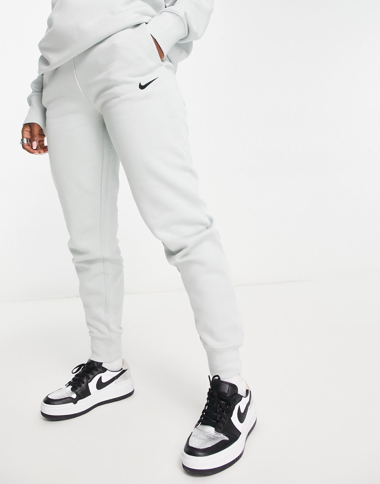 Nike joggers in grey - GREY - ASOS Sample Sale EU Store