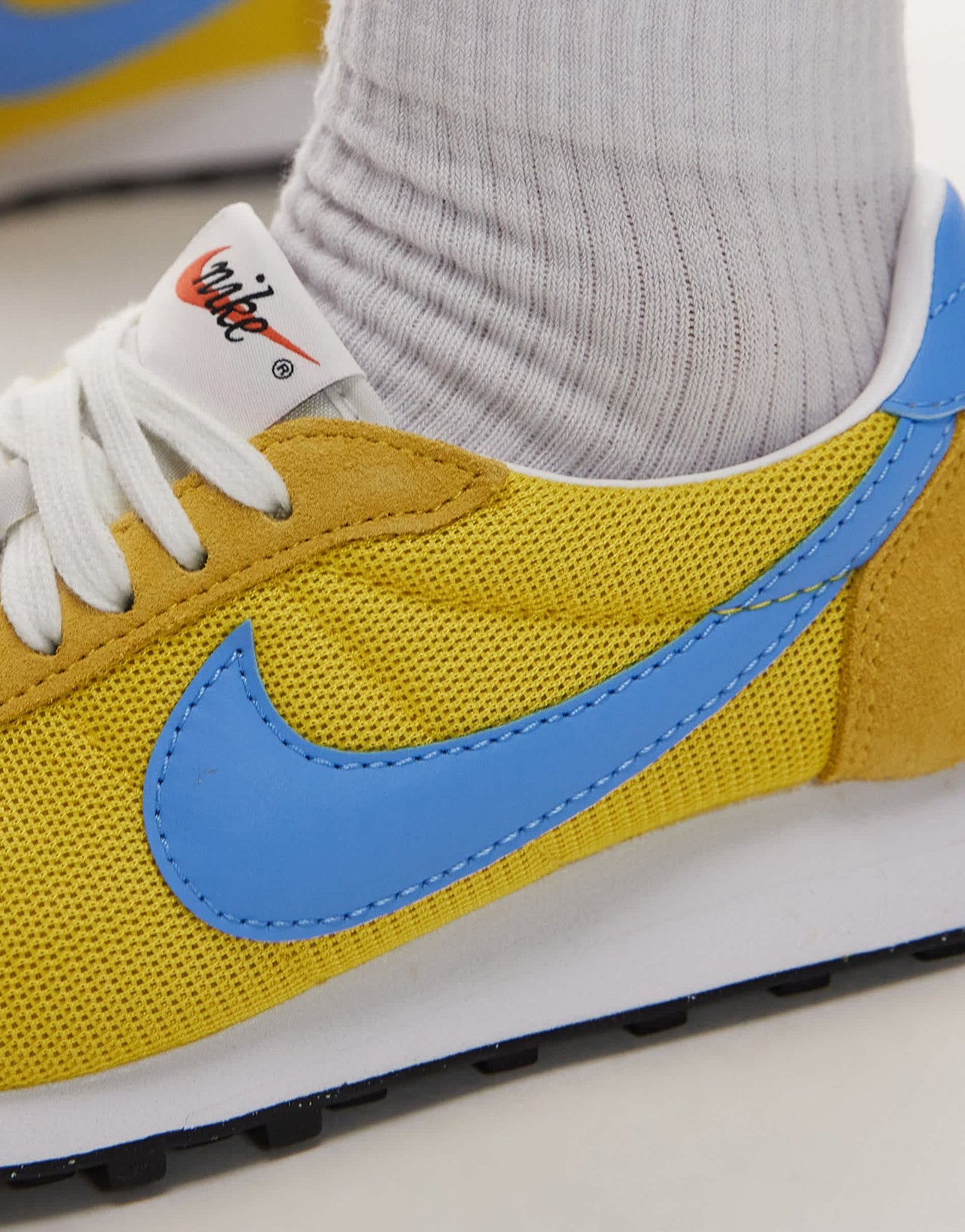 Nike LD - 1000 trainers in yellow and blue - ASOS Sample Sale EU Store