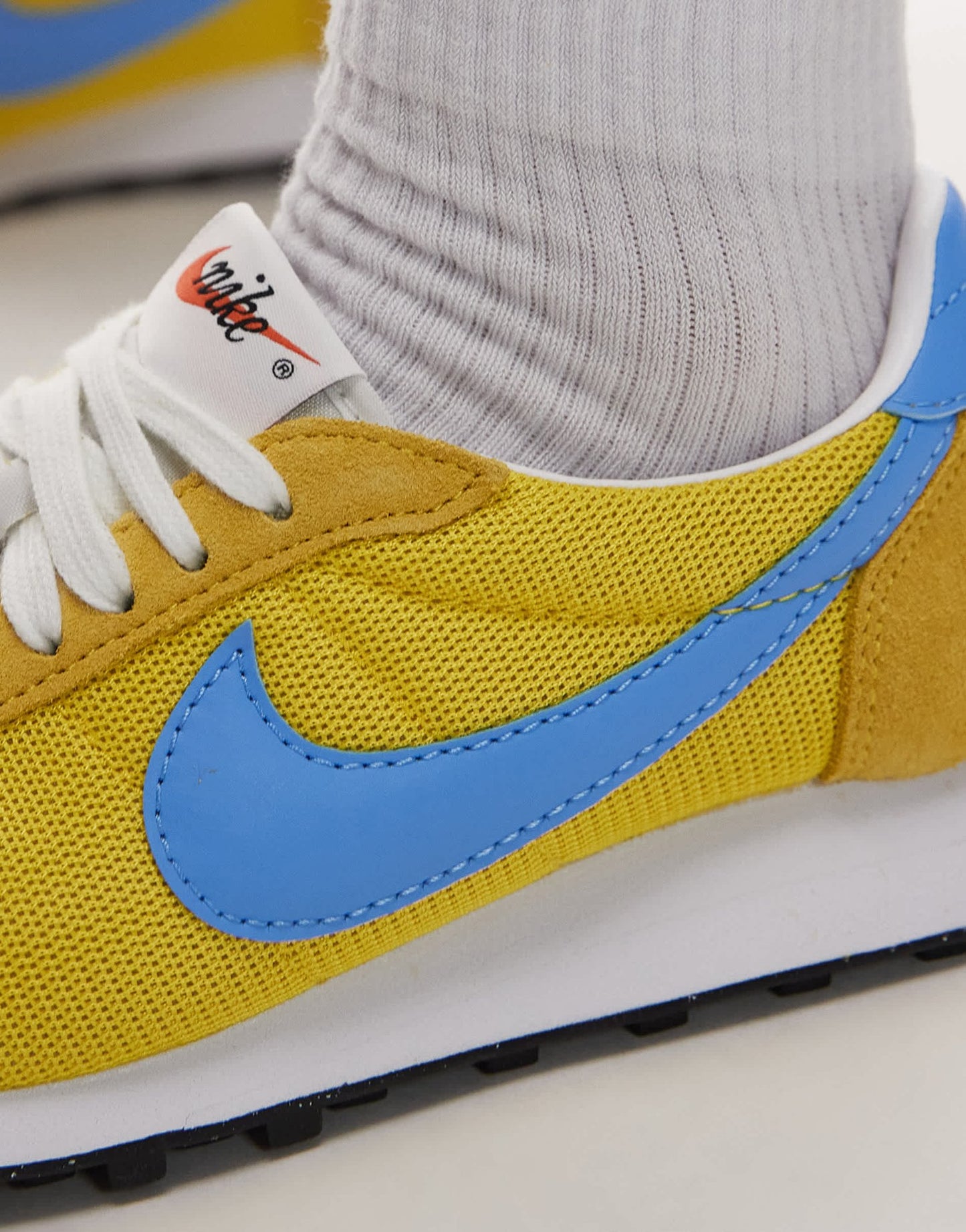 Nike LD - 1000 trainers in yellow and blue - ASOS Sample Sale EU Store
