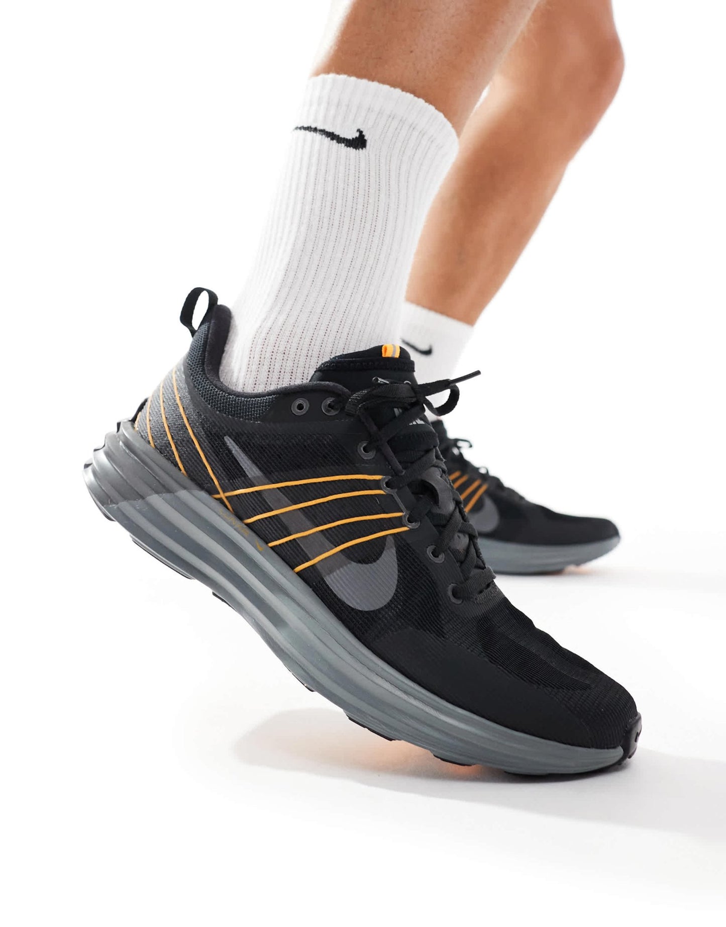Nike Lunar Roam trainers in black and grey - ASOS Sample Sale EU Store