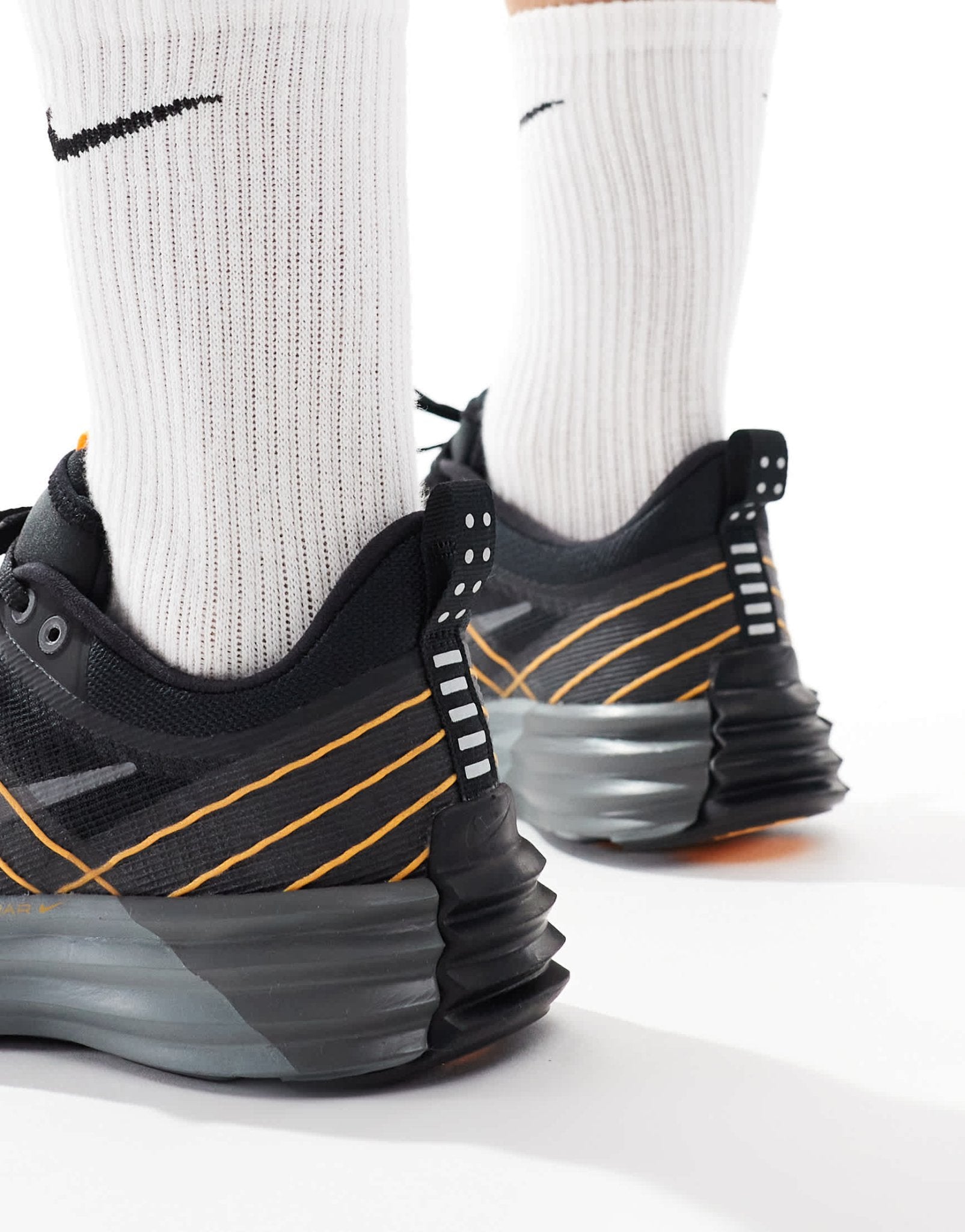 Nike Lunar Roam trainers in black and grey - ASOS Sample Sale EU Store