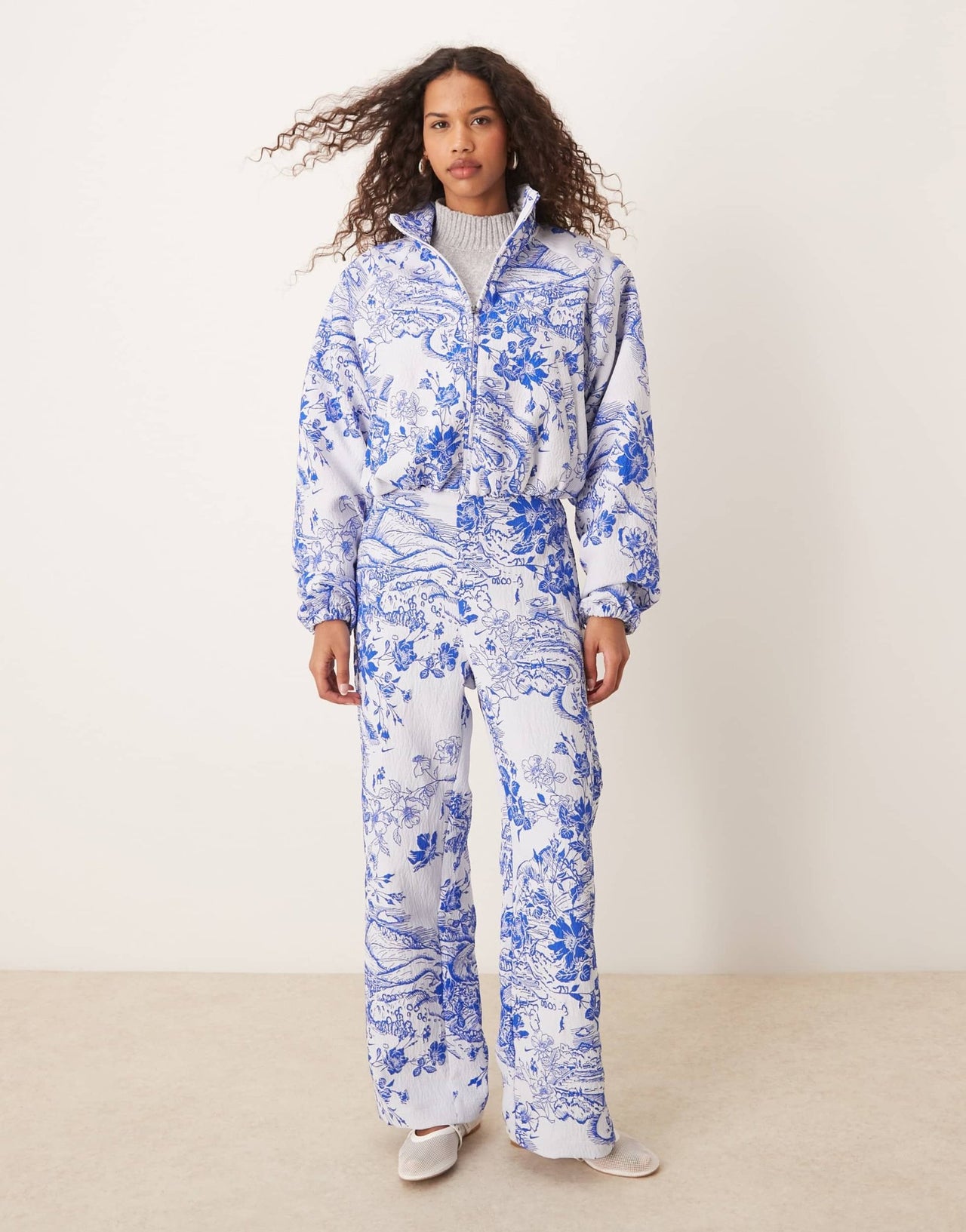 Nike MDC jaquard floral wide leg trousers in blue and white - ASOS Sample Sale EU Store