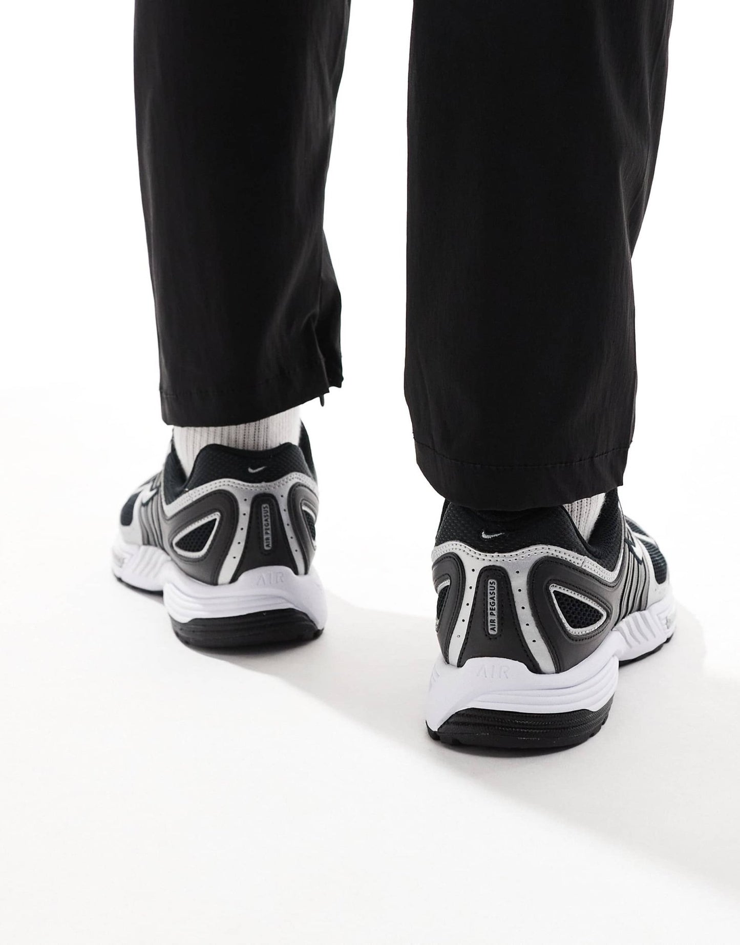 Nike Pegasus 2005 trainers in black and metallic silver - ASOS Sample Sale EU Store