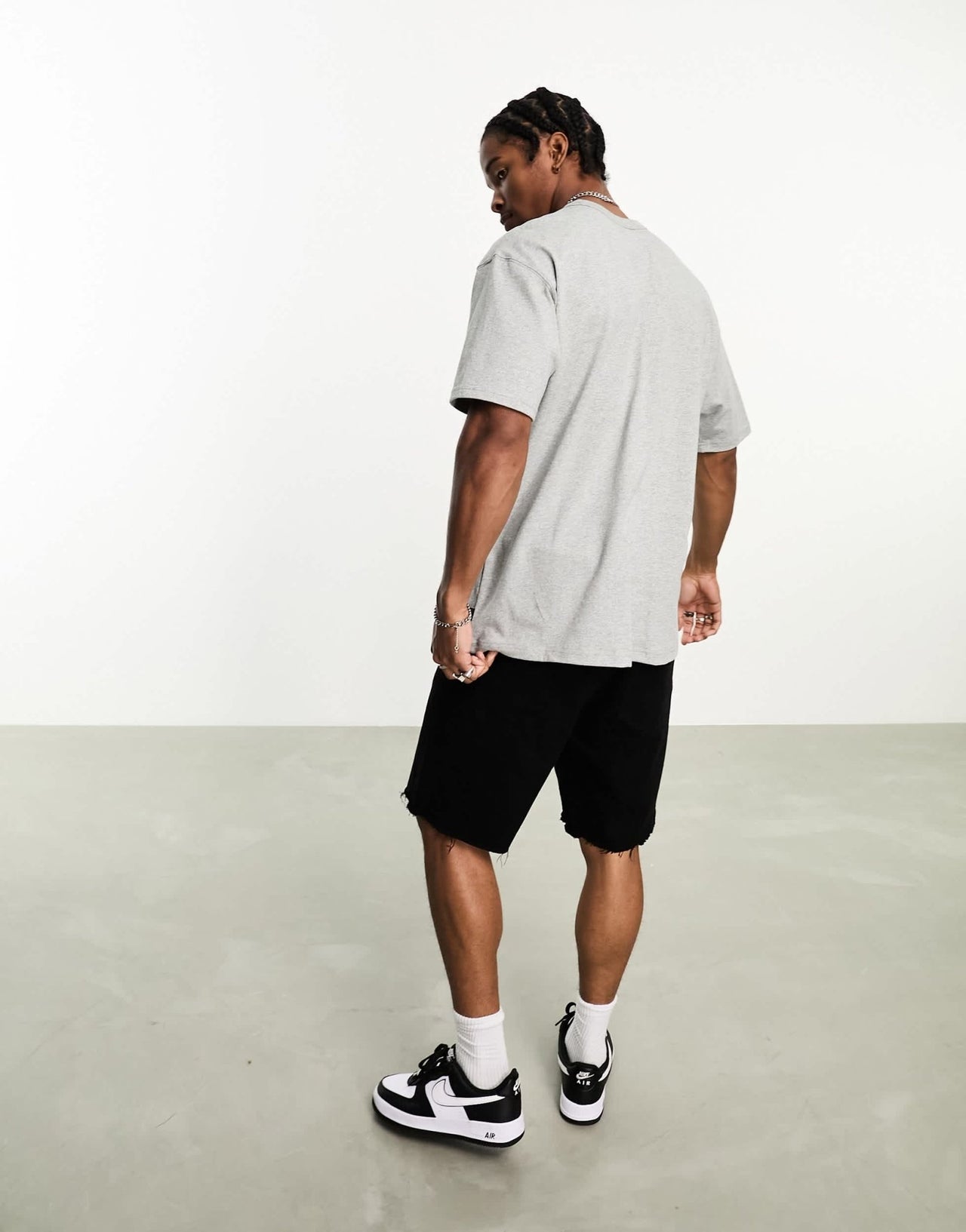 Nike Premium Essential Sust t-shirt in grey - ASOS Sample Sale EU Store