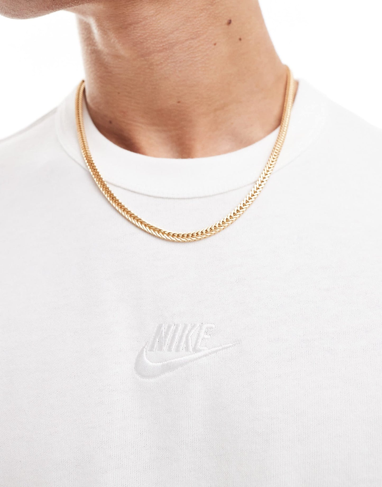 Nike Premium Essentials long sleeve t-shirt in white - ASOS Sample Sale EU Store