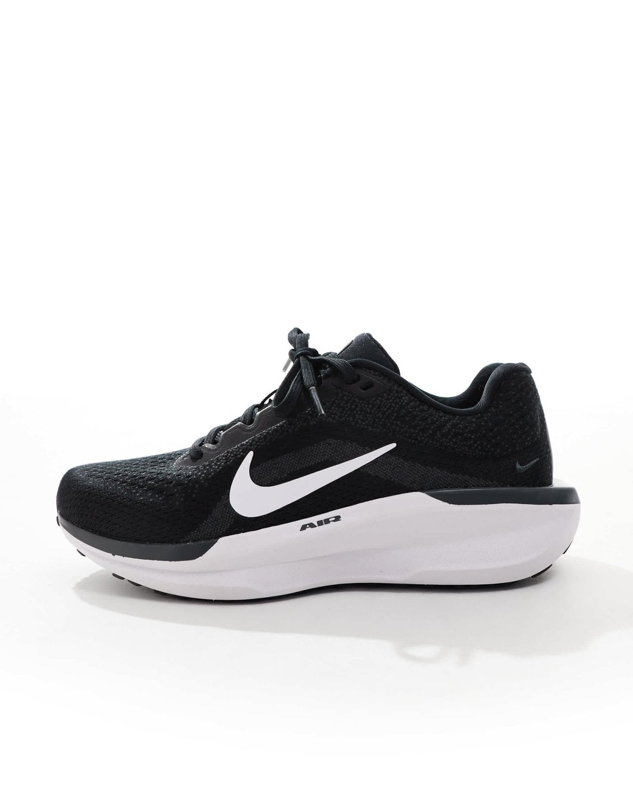 Nike Running Air Winflo 11 trainers in black and white - ASOS Sample Sale EU Store