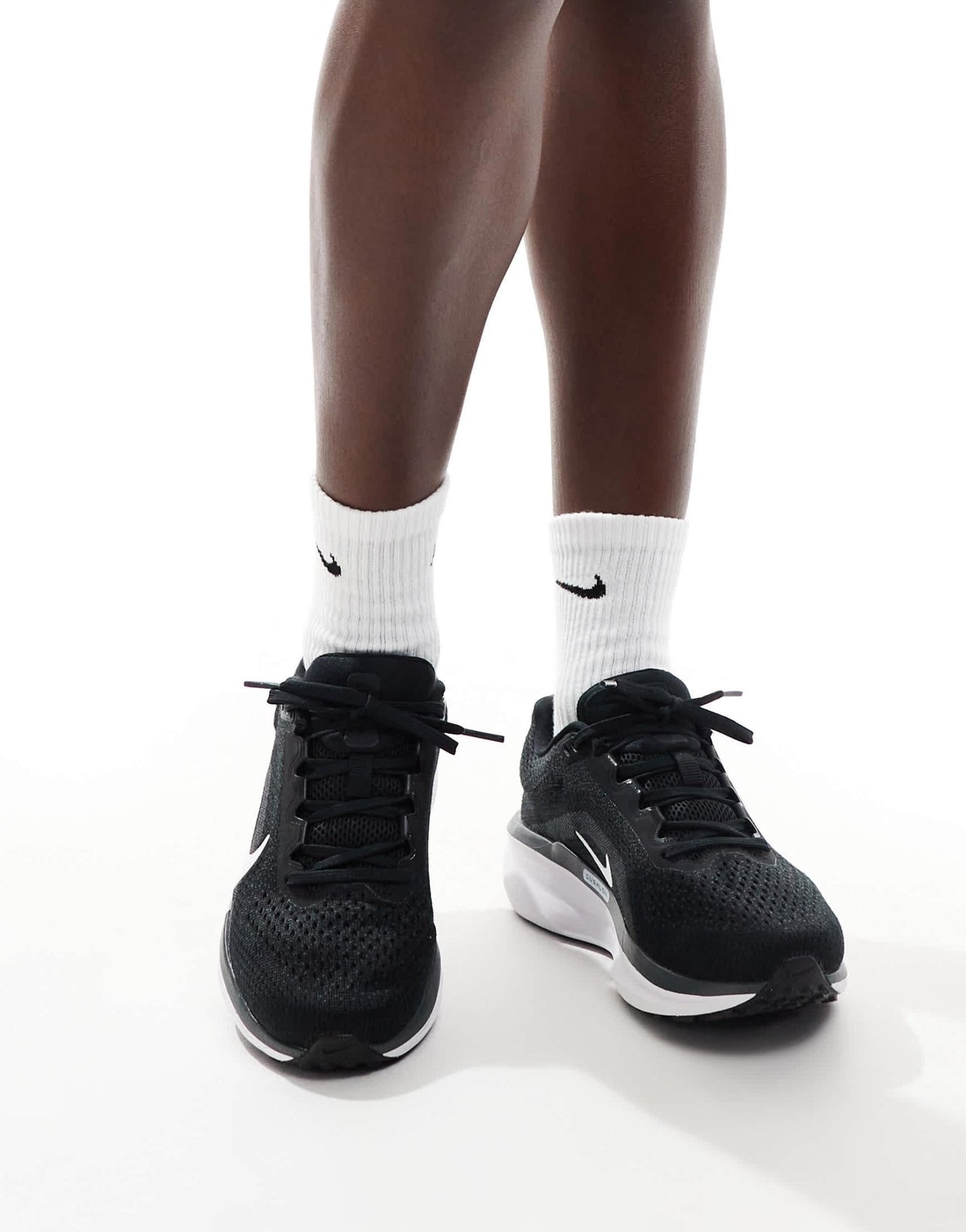 Nike Running Air Winflo 11 trainers in black and white - ASOS Sample Sale EU Store