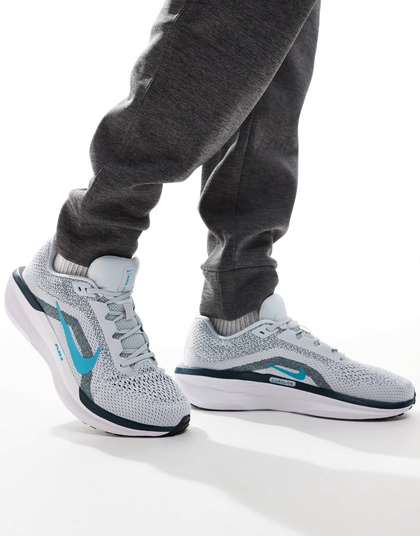 Nike Running Air Winflo 11 trainers in grey and blue - ASOS Sample Sale EU Store