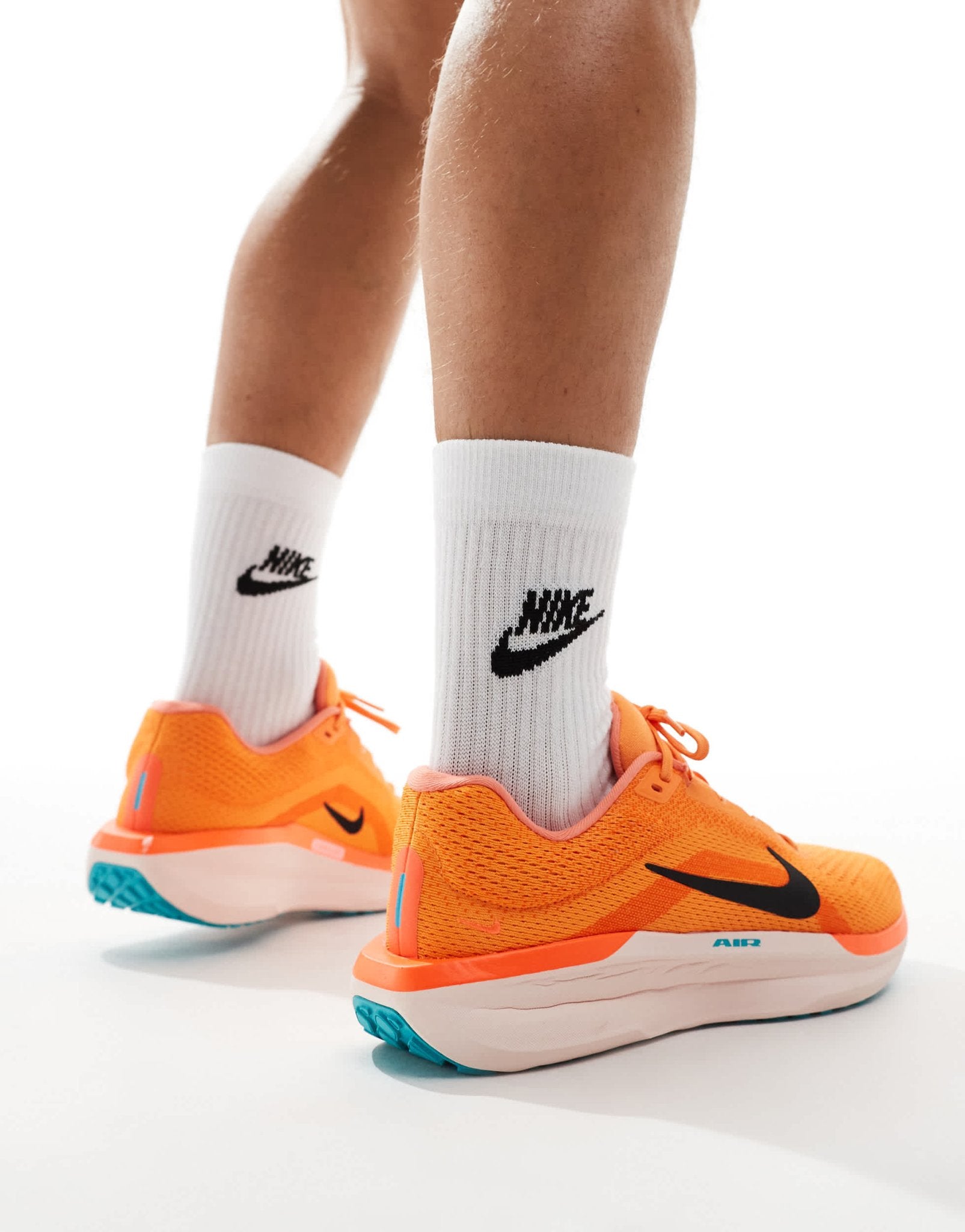 Nike Running Air Winflo 11 trainers in orange - ASOS Sample Sale EU Store