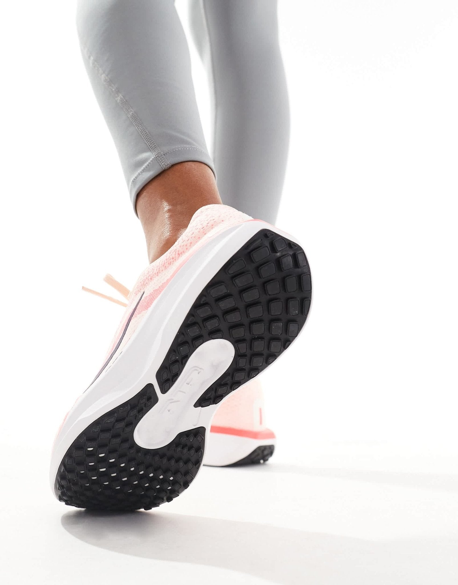 Nike Running Air Winflo 11 trainers in pink - ASOS Sample Sale EU Store