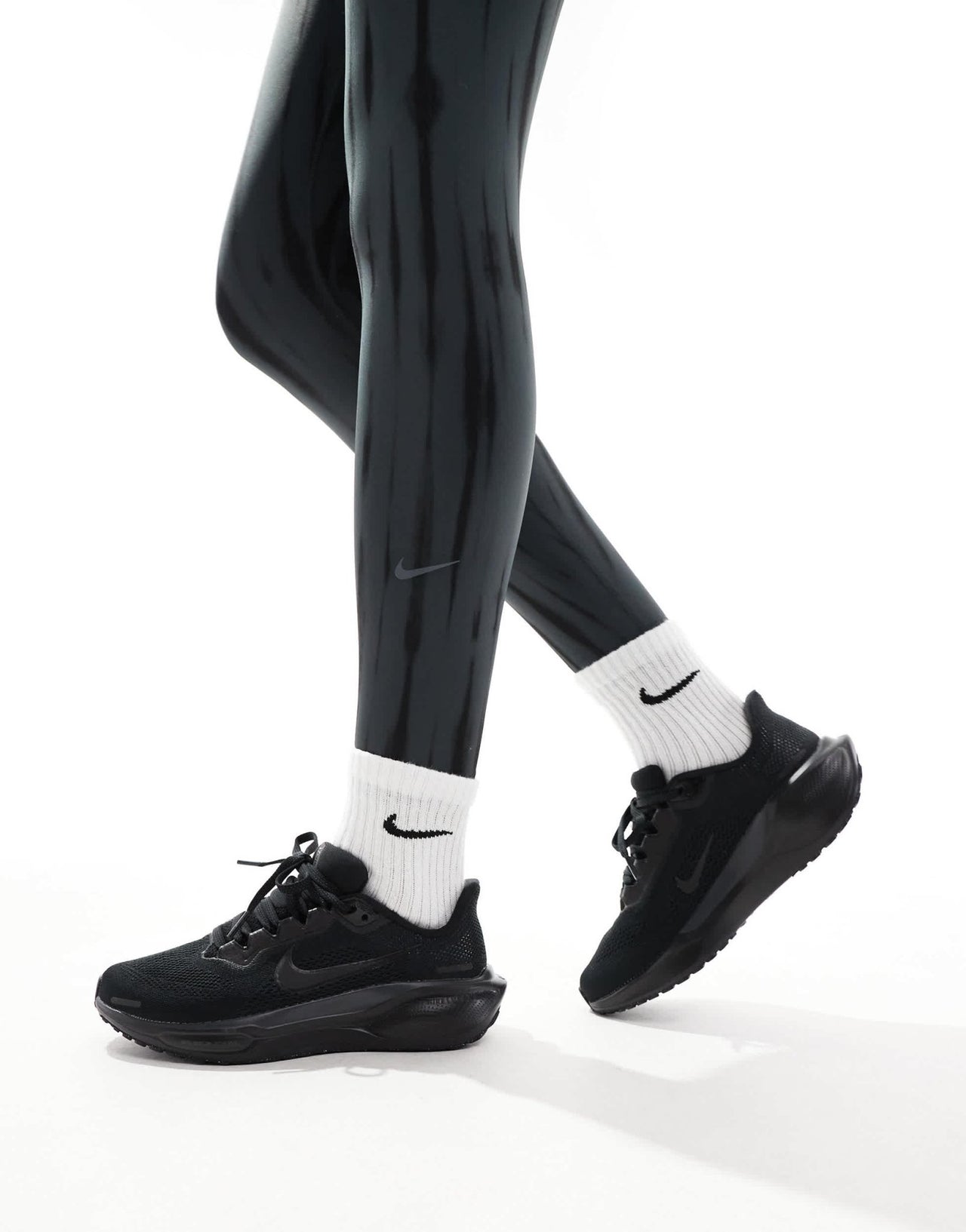 Nike Running Air Zoom Pegasus 41 trainers in triple black - ASOS Sample Sale EU Store