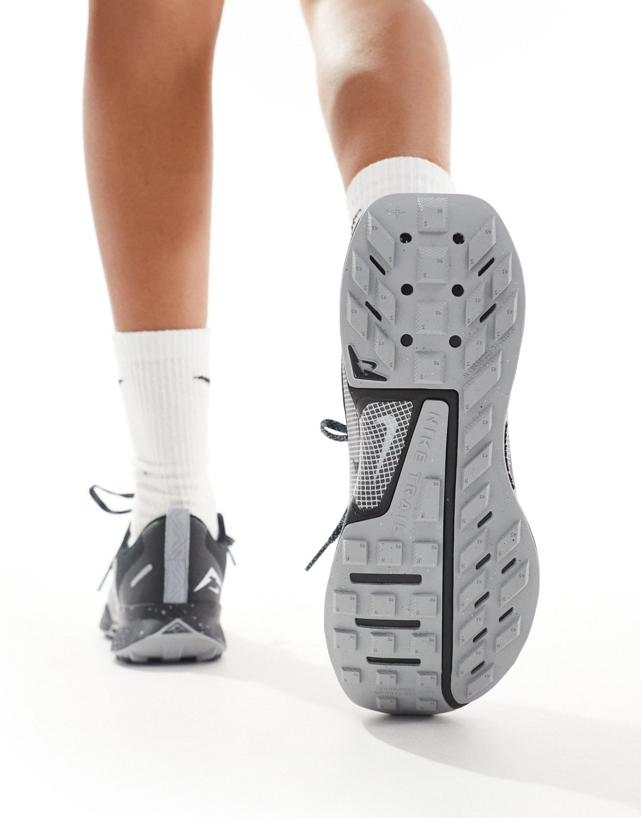 Nike Running Juniper Trail 3 trainers in triple black - ASOS Sample Sale EU Store