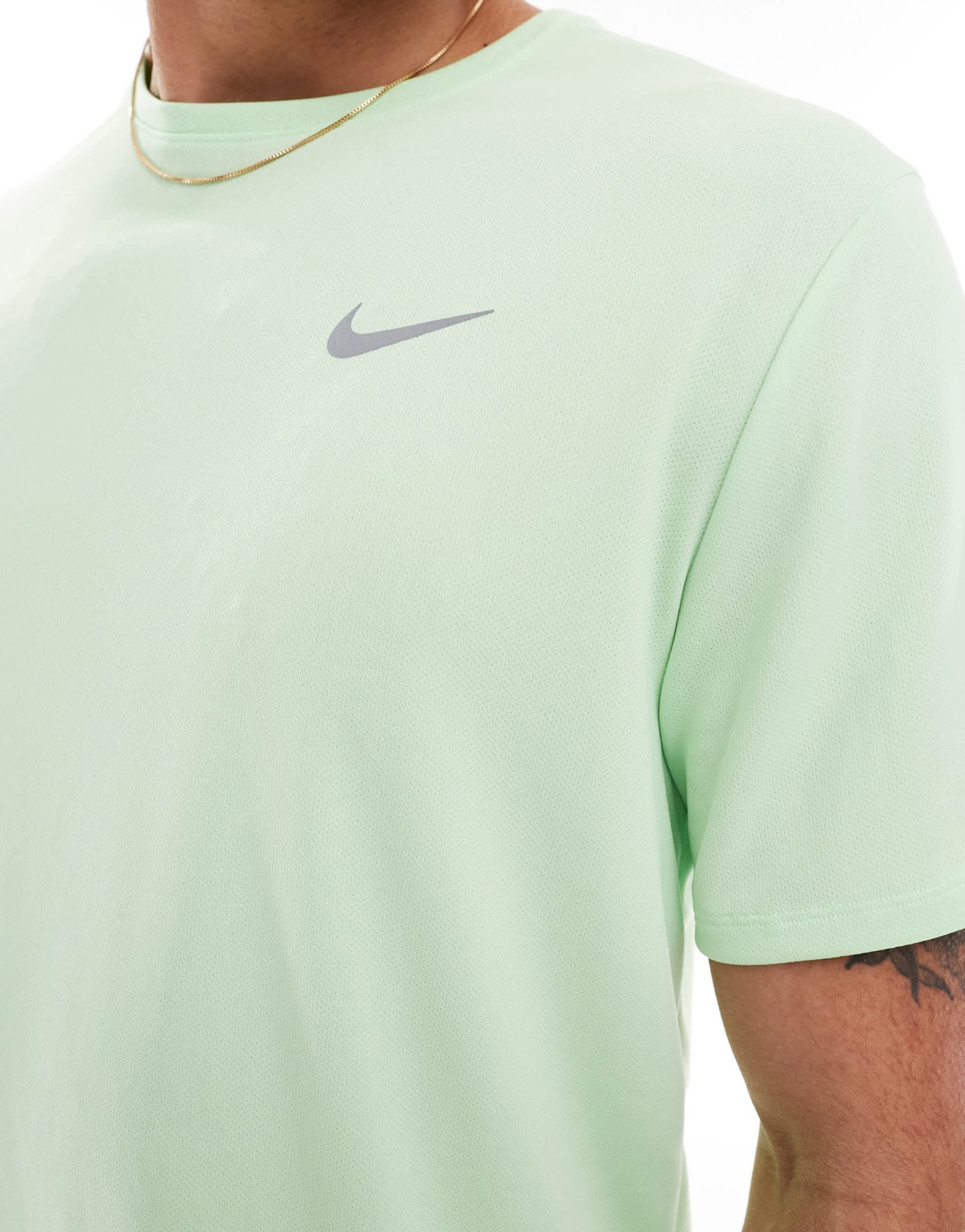 Nike Running Miler Dri - FIT t-shirt in light green - ASOS Sample Sale EU Store