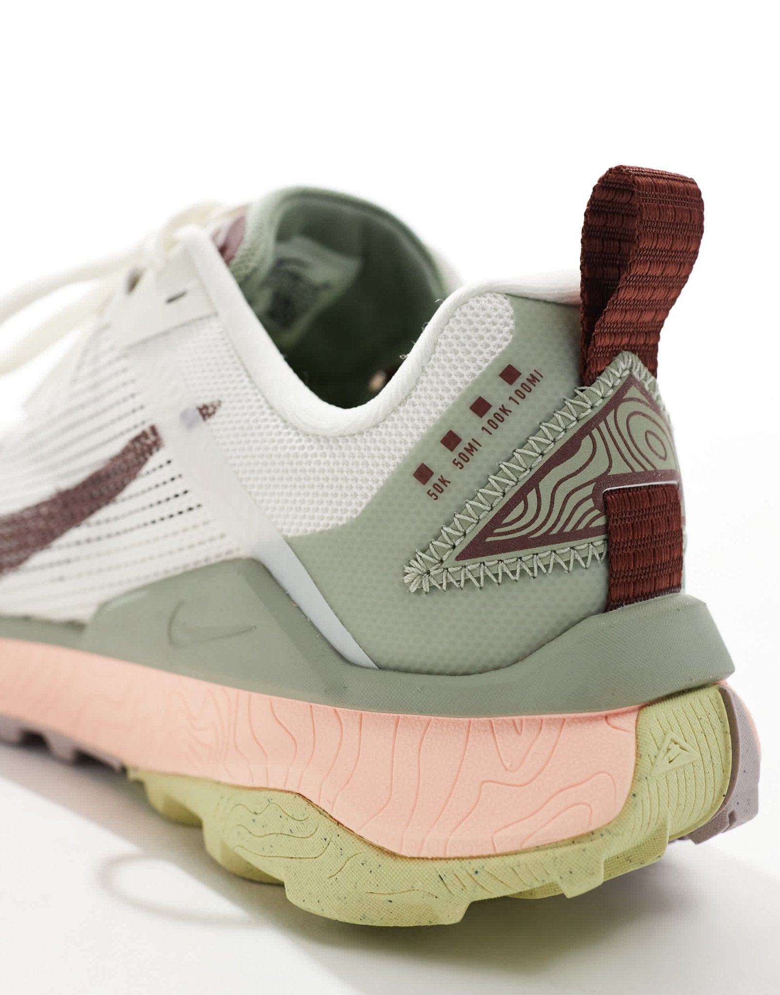 Nike Running React Wildhorse 8 trainers in white and green - ASOS Sample Sale EU Store