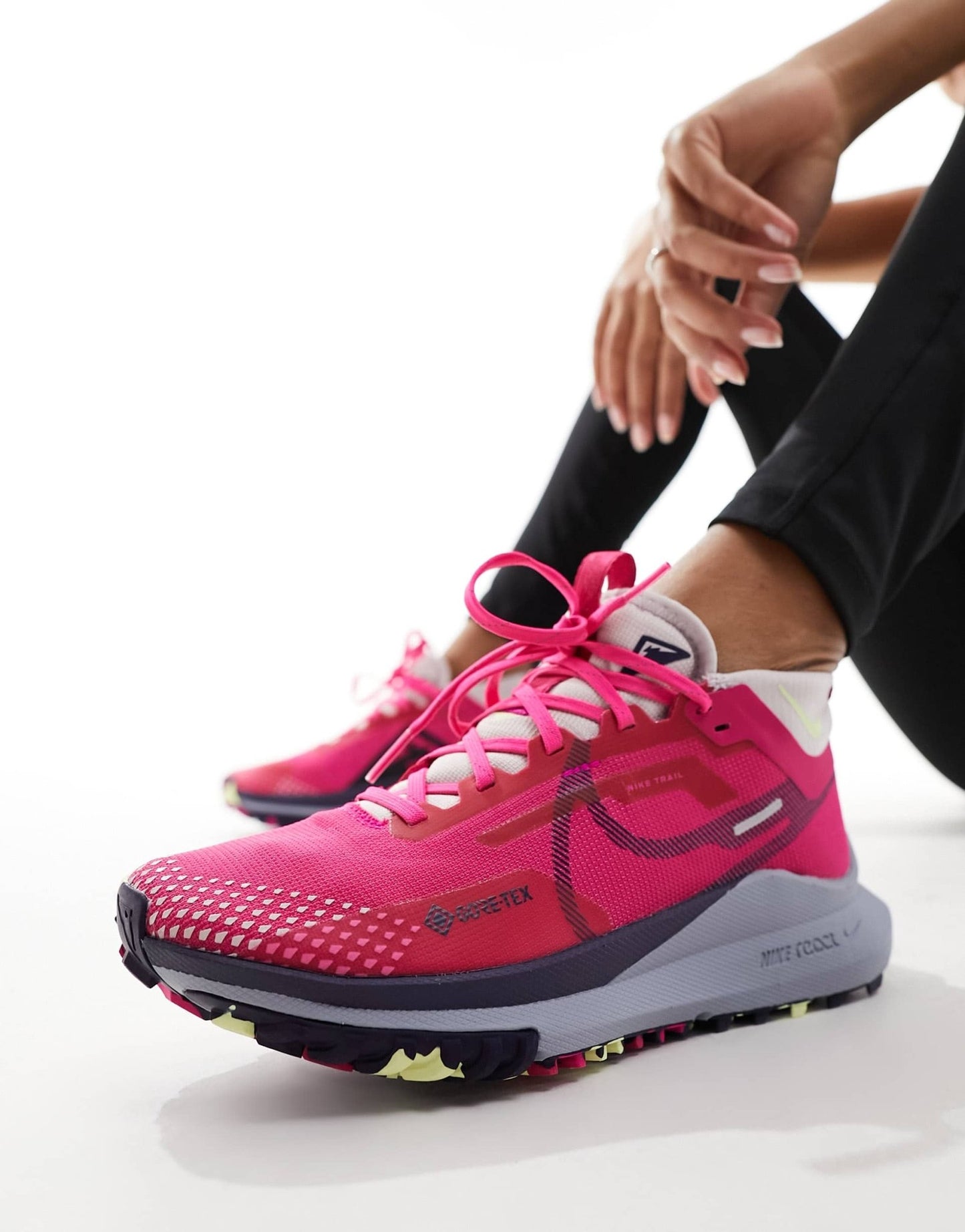 Nike Running ReactX Pegasus Trail 4 GORE - TEX trainers in fierce pink and grey - ASOS Sample Sale EU Store