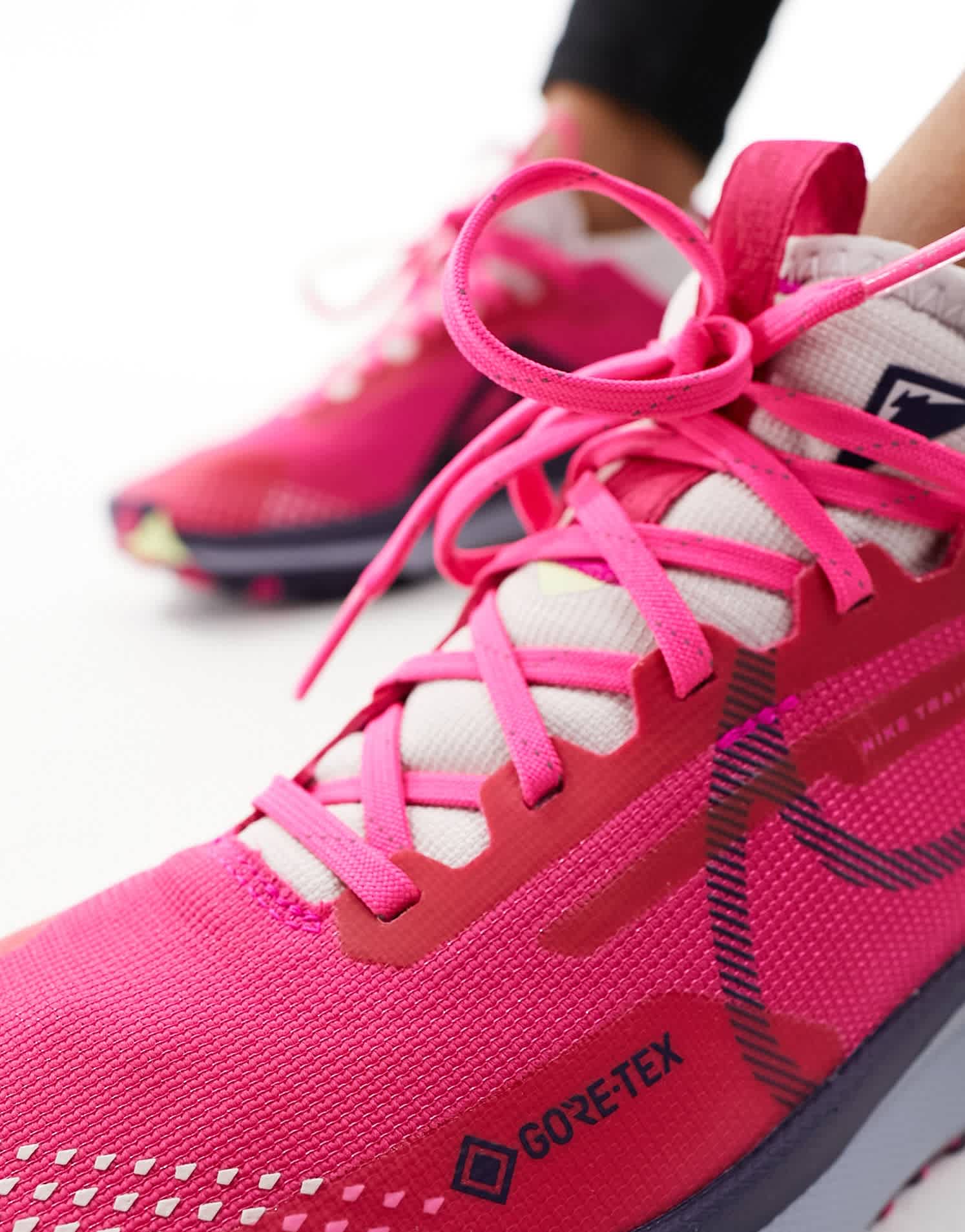 Nike Running ReactX Pegasus Trail 4 GORE - TEX trainers in fierce pink and grey - ASOS Sample Sale EU Store
