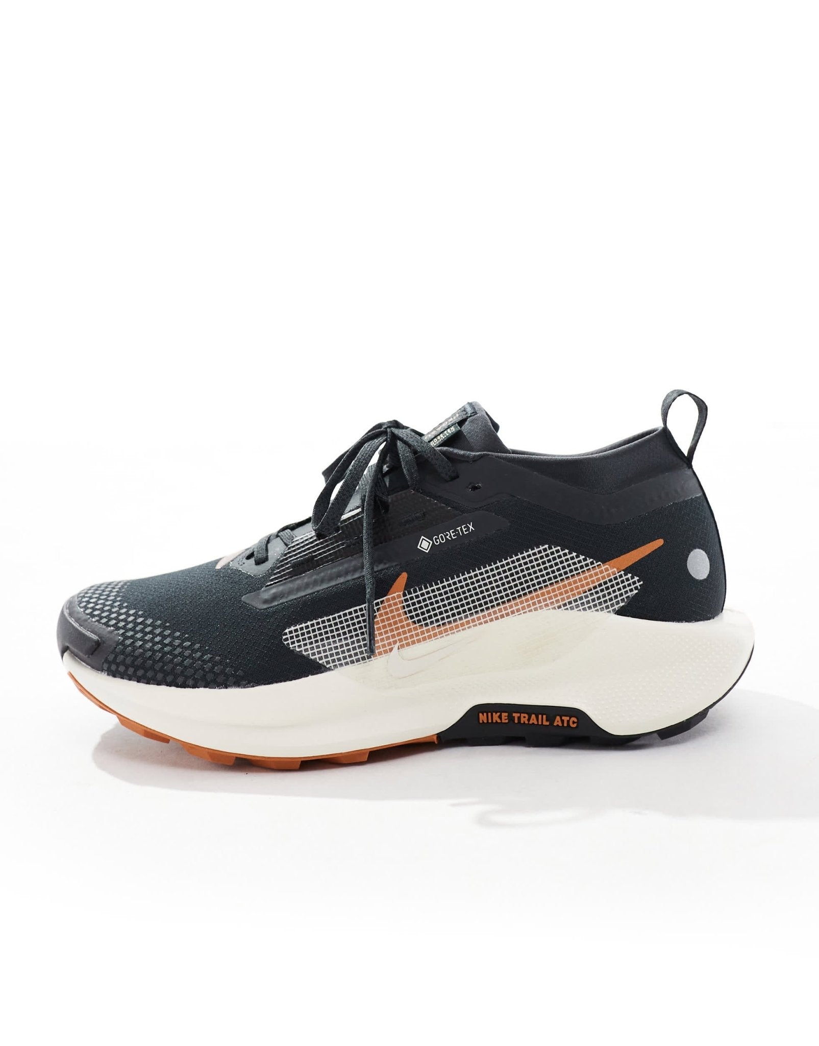 Nike Running ReactX Pegasus Trail 5 Gore - TEX trainers in black and orange - ASOS Sample Sale EU Store