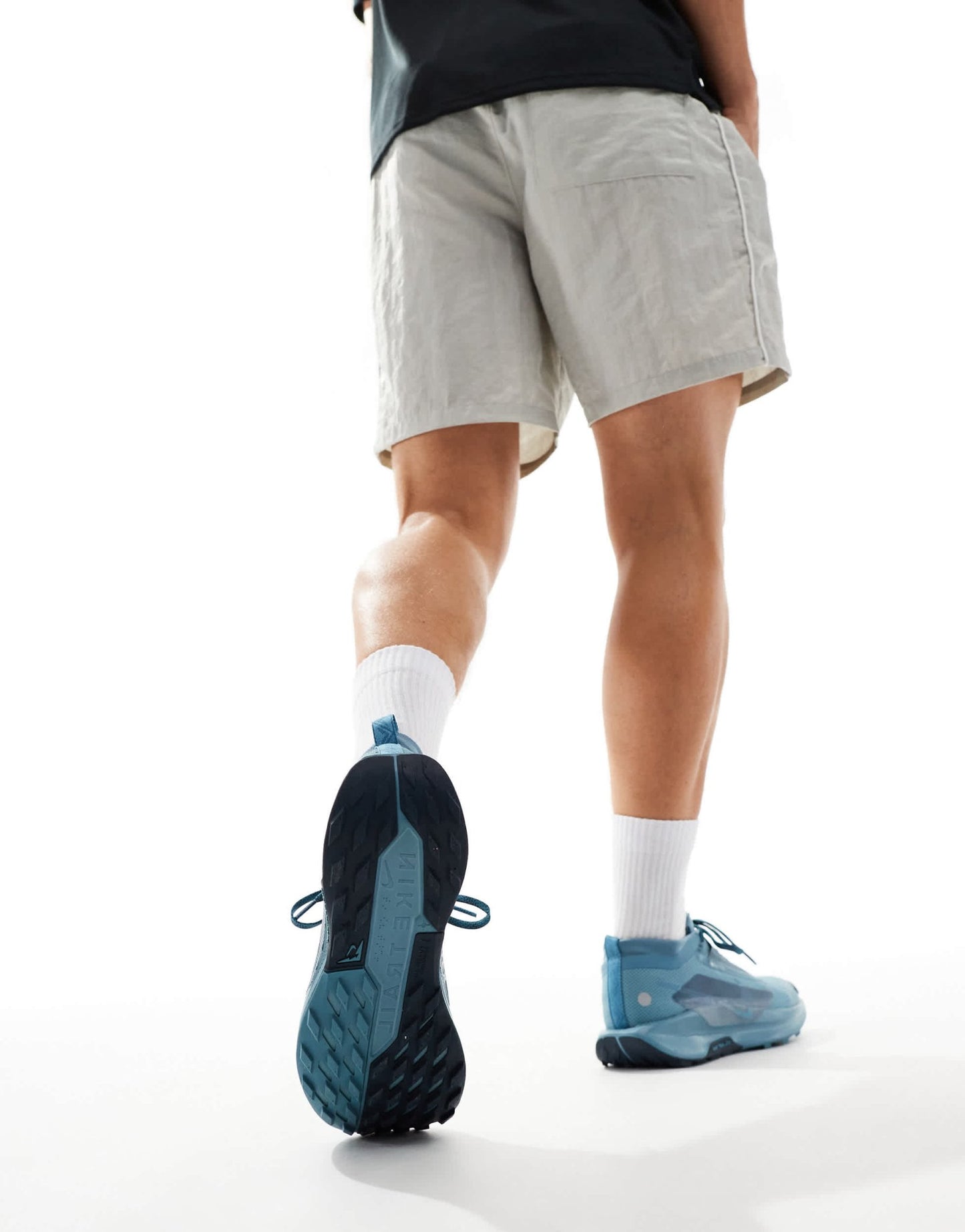 Nike Running ReactX Pegasus Trail 5 GORE - TEX trainers in blue - ASOS Sample Sale EU Store