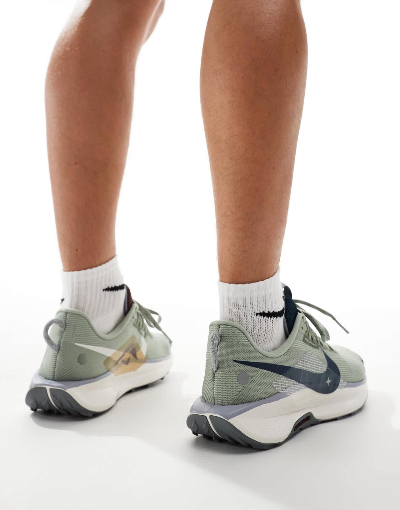Nike Running ReactX Pegasus Trail 5 trainers in light green - ASOS Sample Sale EU Store