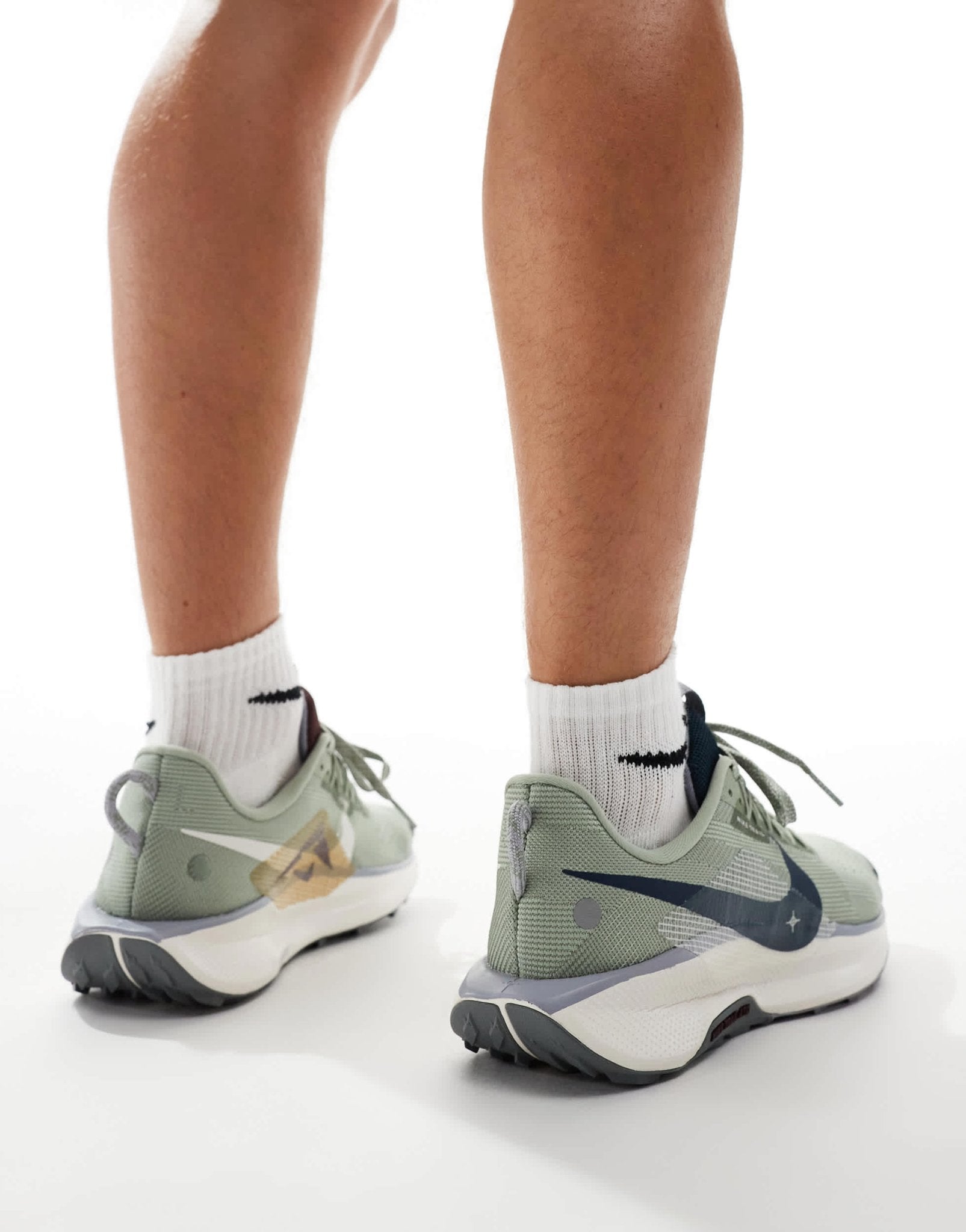Nike Running ReactX Pegasus Trail 5 trainers in light green - ASOS Sample Sale EU Store