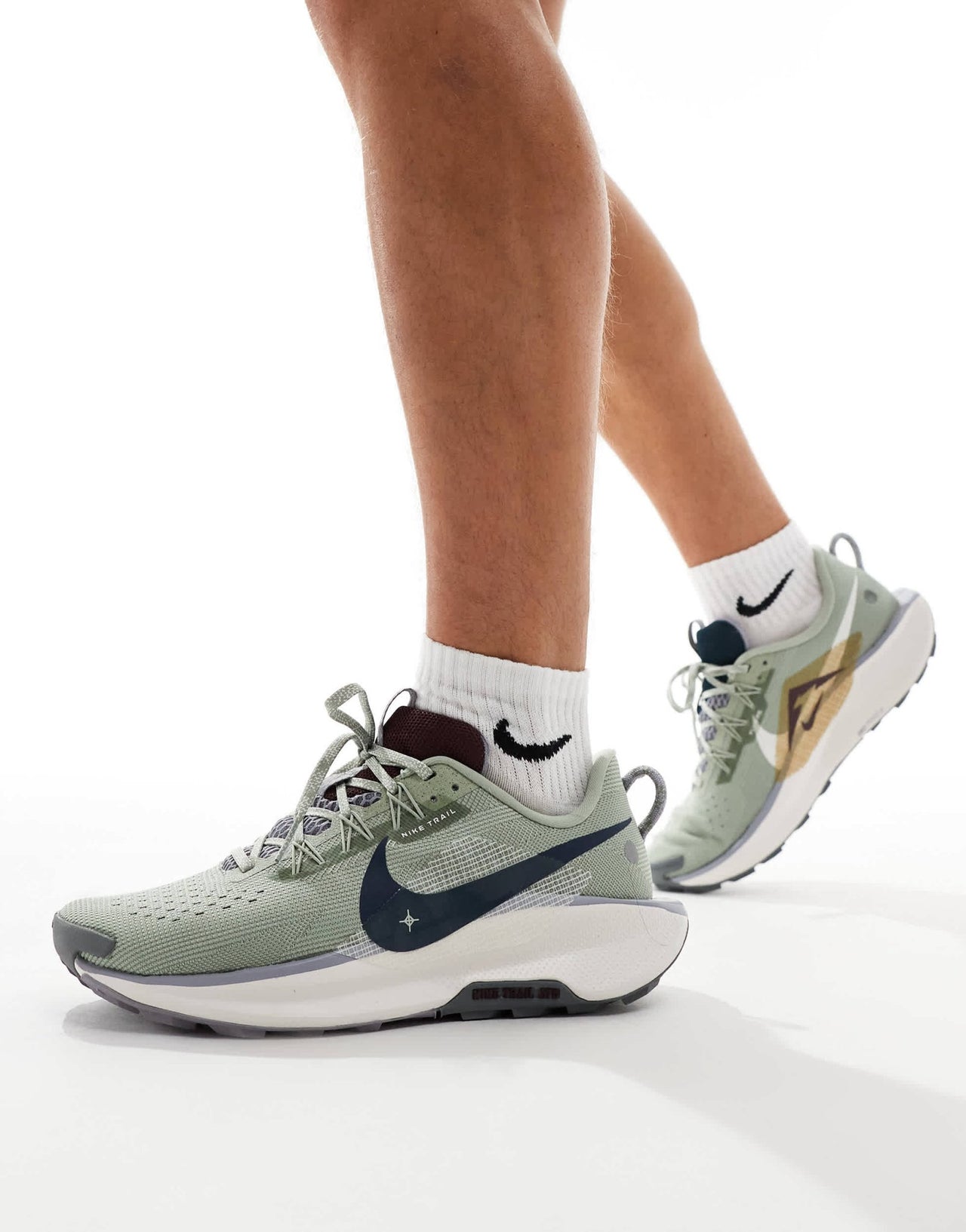 Nike Running ReactX Pegasus Trail 5 trainers in light green - ASOS Sample Sale EU Store