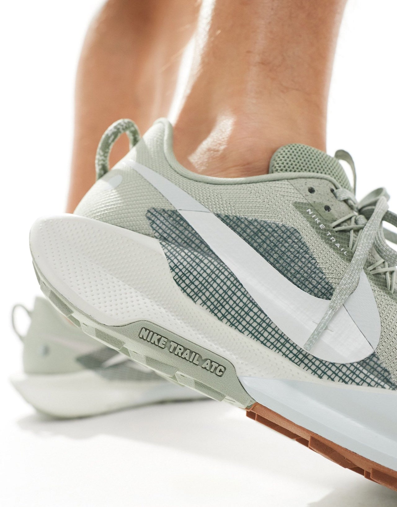 Nike Running ReactX Pegasus Trail 5 trainers in light green - MGREEN - ASOS Sample Sale EU Store