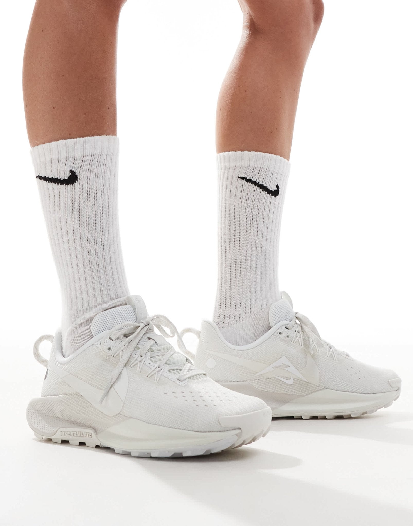 Nike Running ReactX Pegasus Trail 5 trainers in white - ASOS Sample Sale EU Store