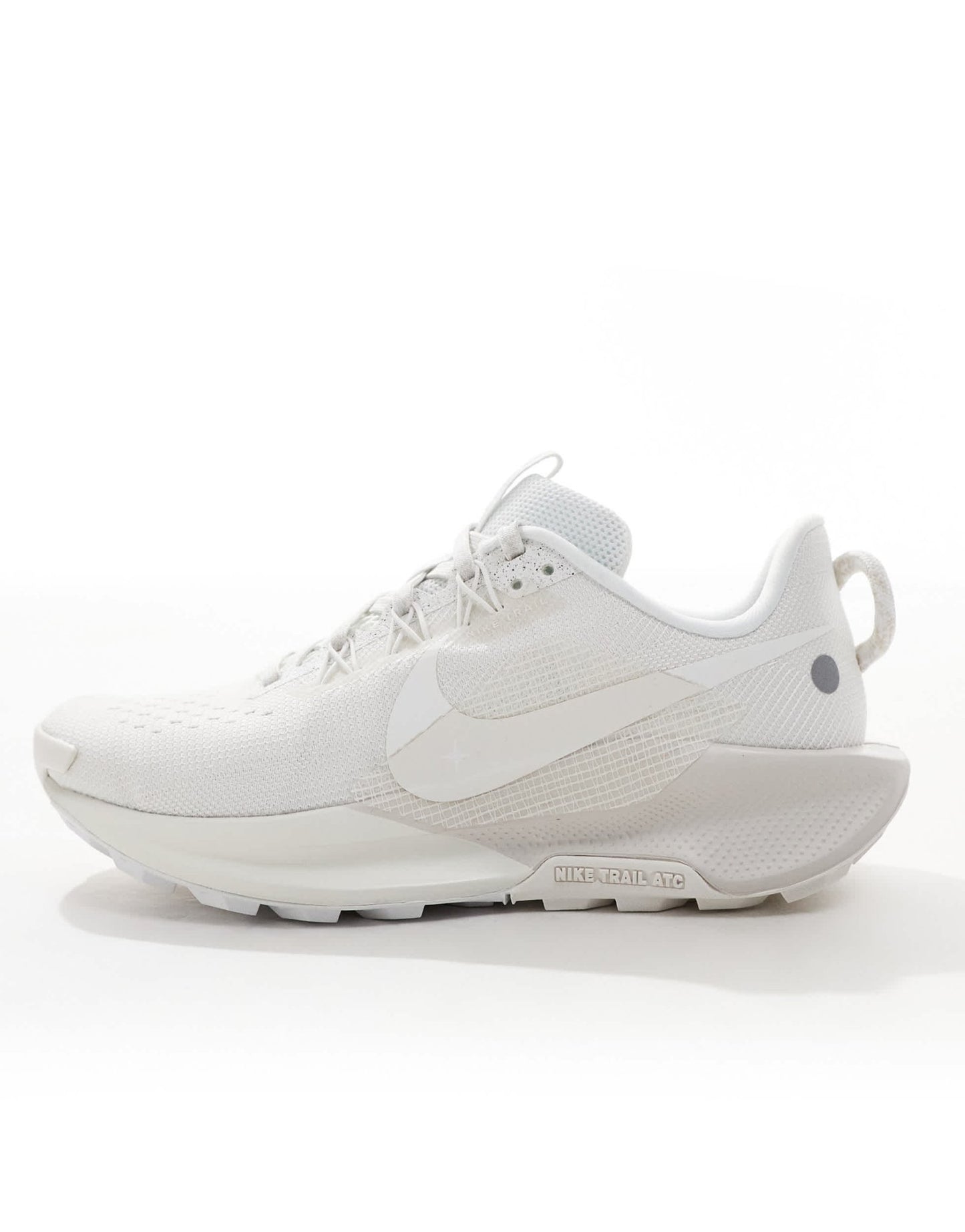 Nike Running ReactX Pegasus Trail 5 trainers in white - ASOS Sample Sale EU Store