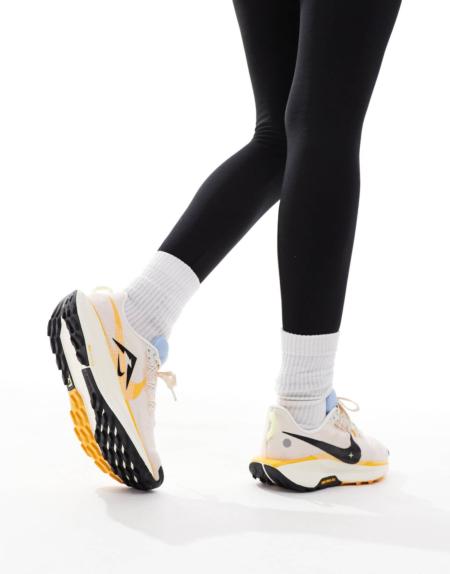 Nike Running ReactX Pegasus Trail 5 trainers in white and yellow - ASOS Sample Sale EU Store