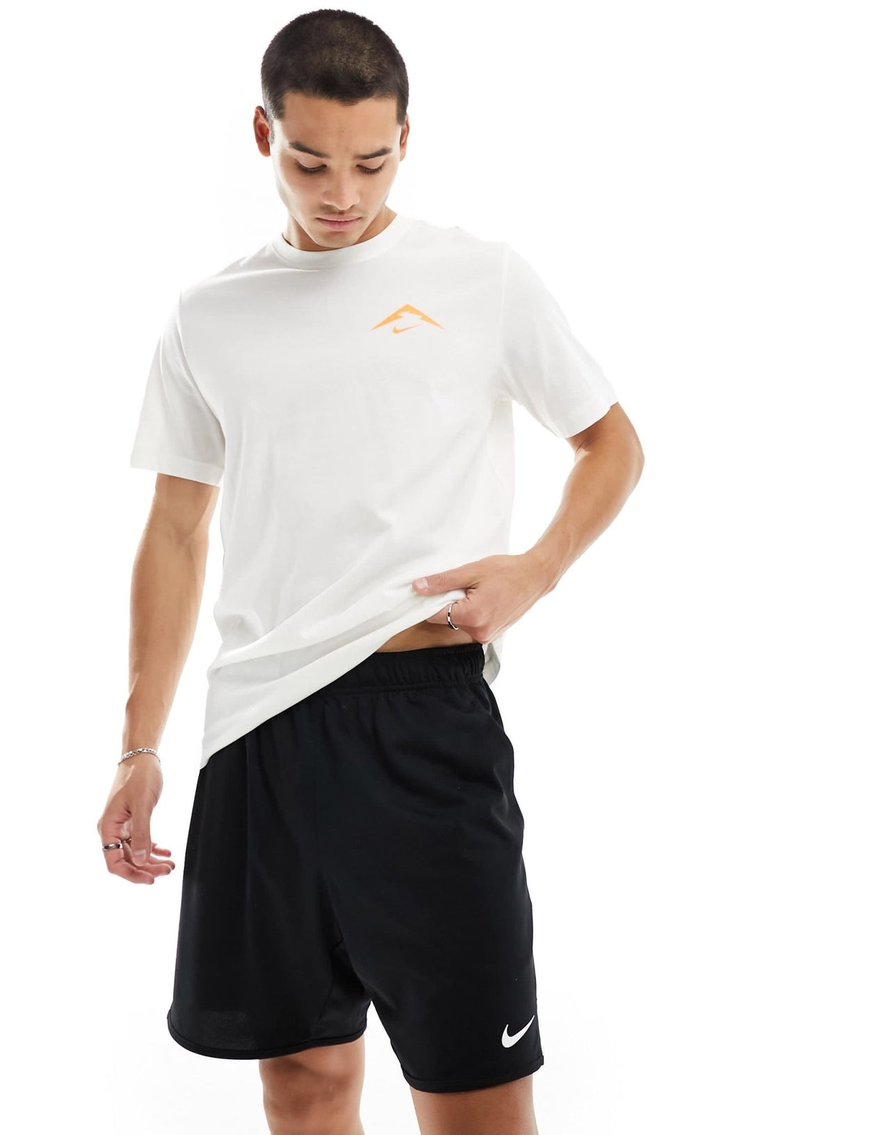 Nike Running Trail Dri - Fit graphic t-shirt in white - ASOS Sample Sale EU Store