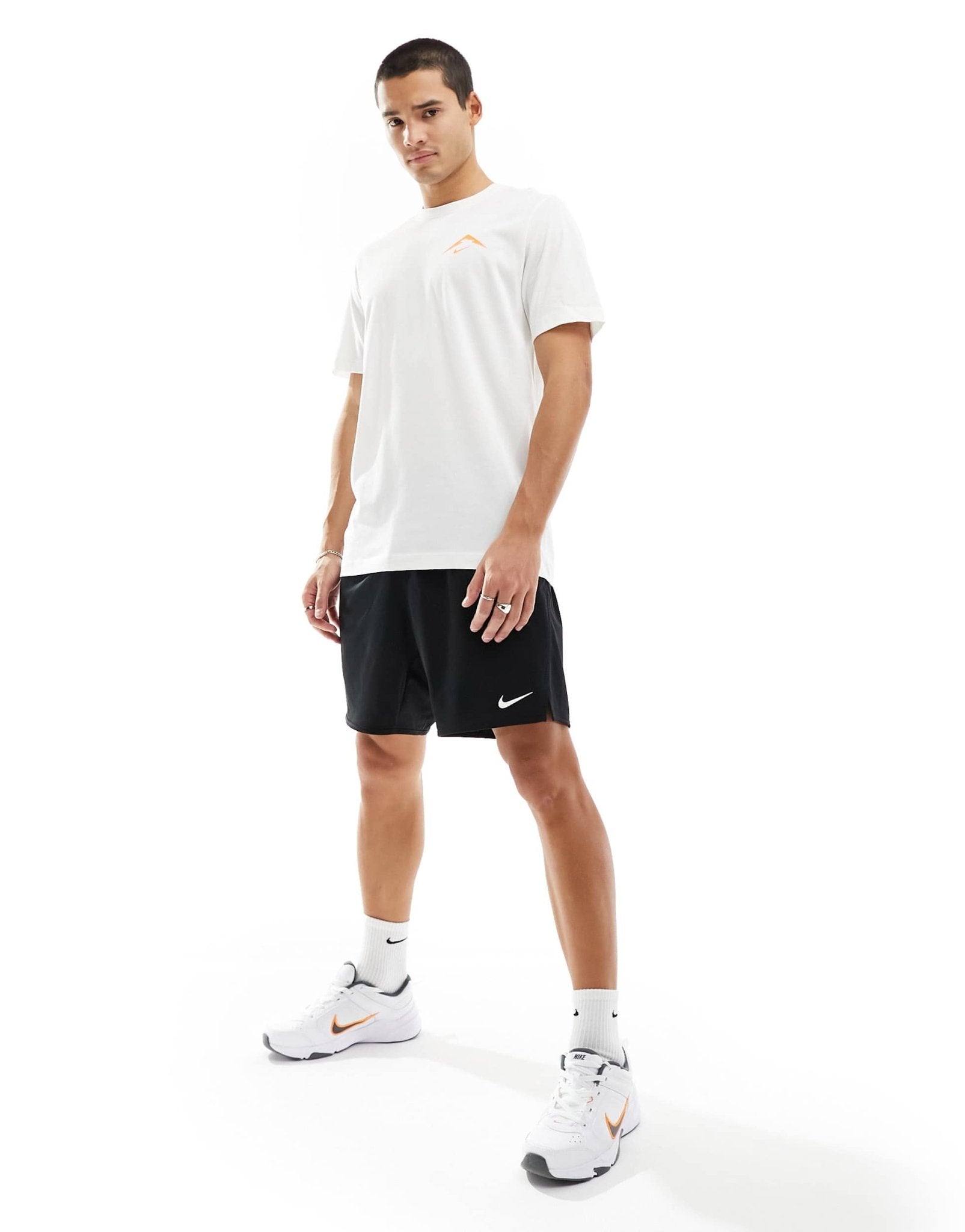 Nike Running Trail Dri - Fit graphic t-shirt in white - ASOS Sample Sale EU Store