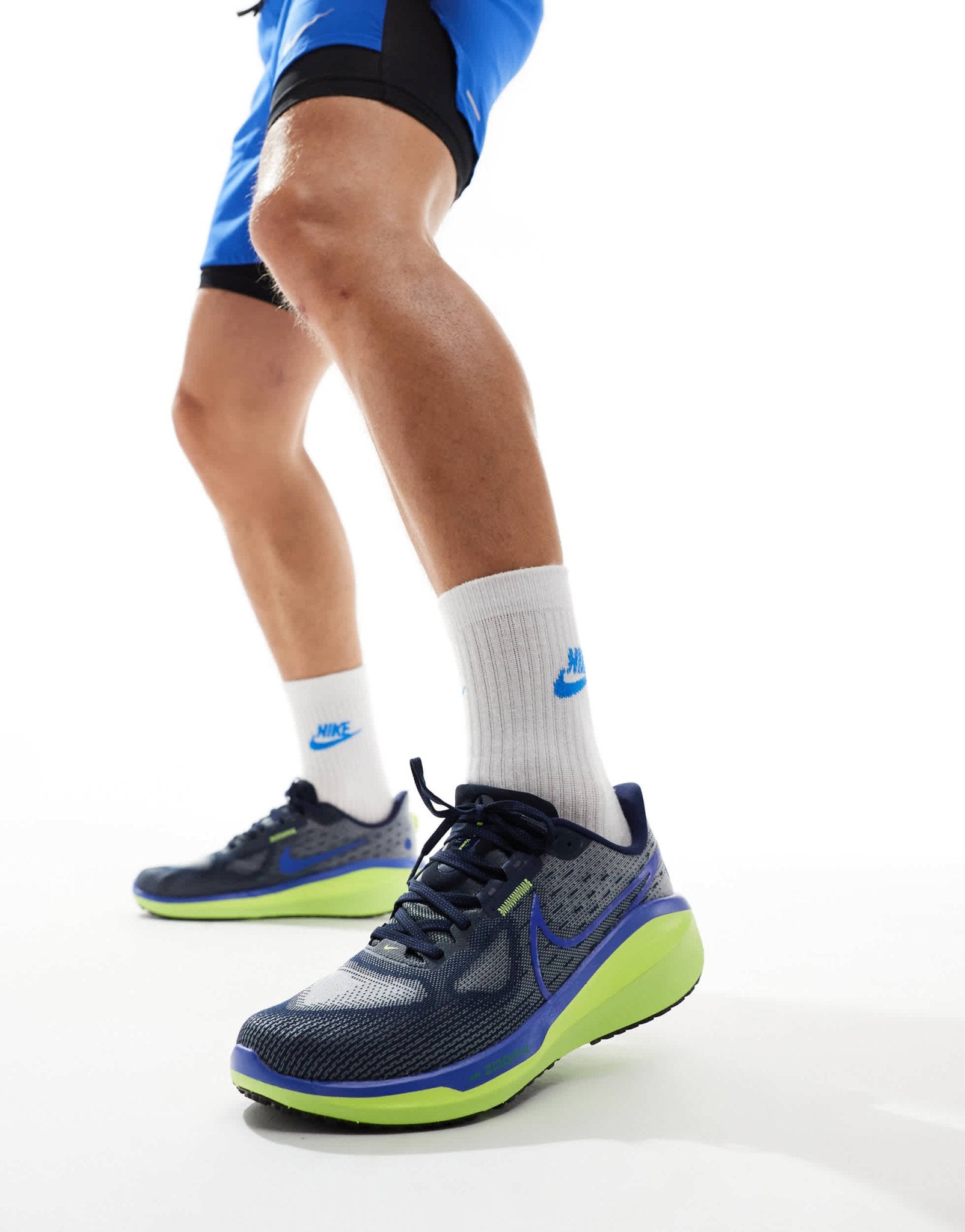 Nike Running Vomero 17 trainers in navy and green - ASOS Sample Sale EU Store