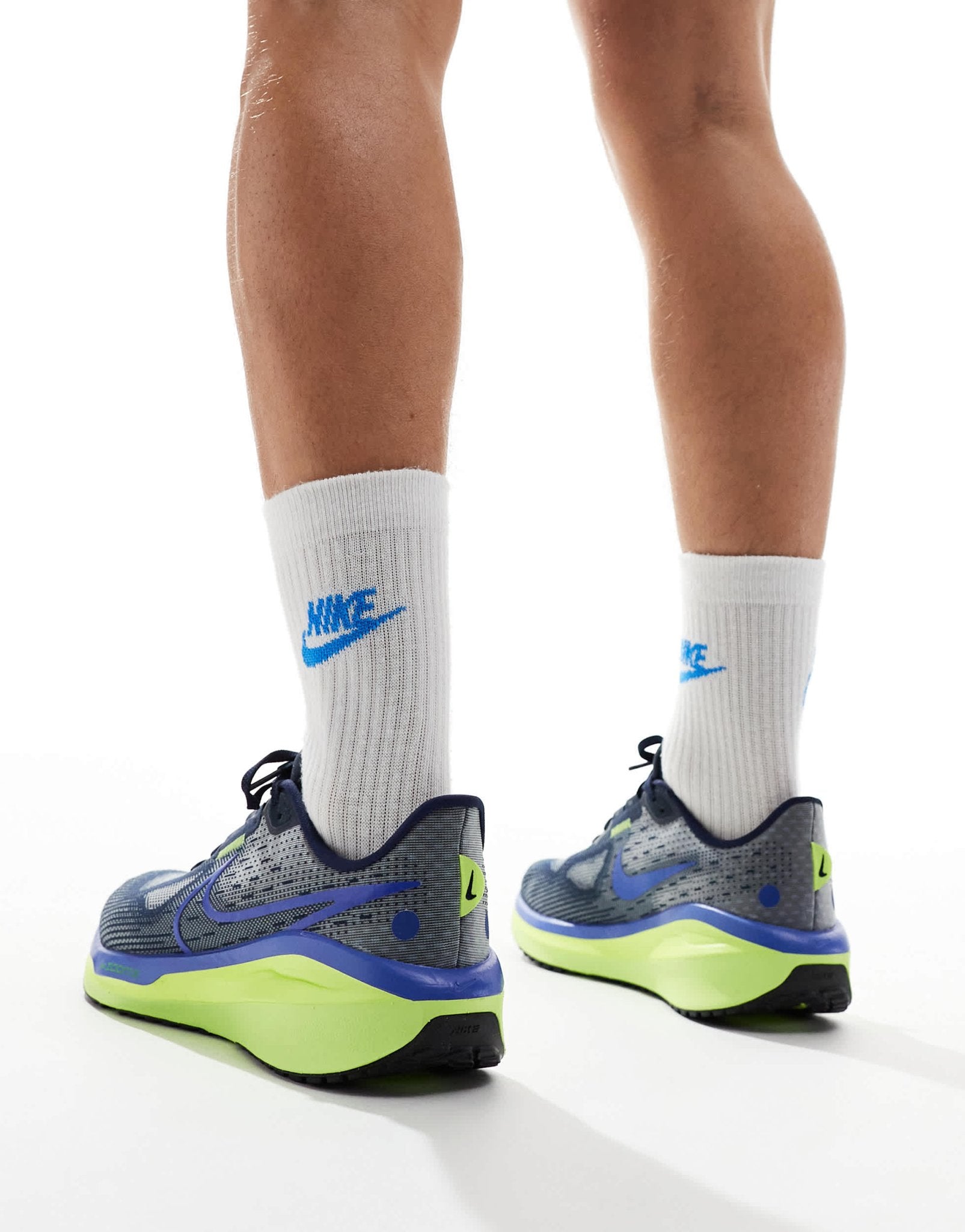 Nike Running Vomero 17 trainers in navy and green - ASOS Sample Sale EU Store