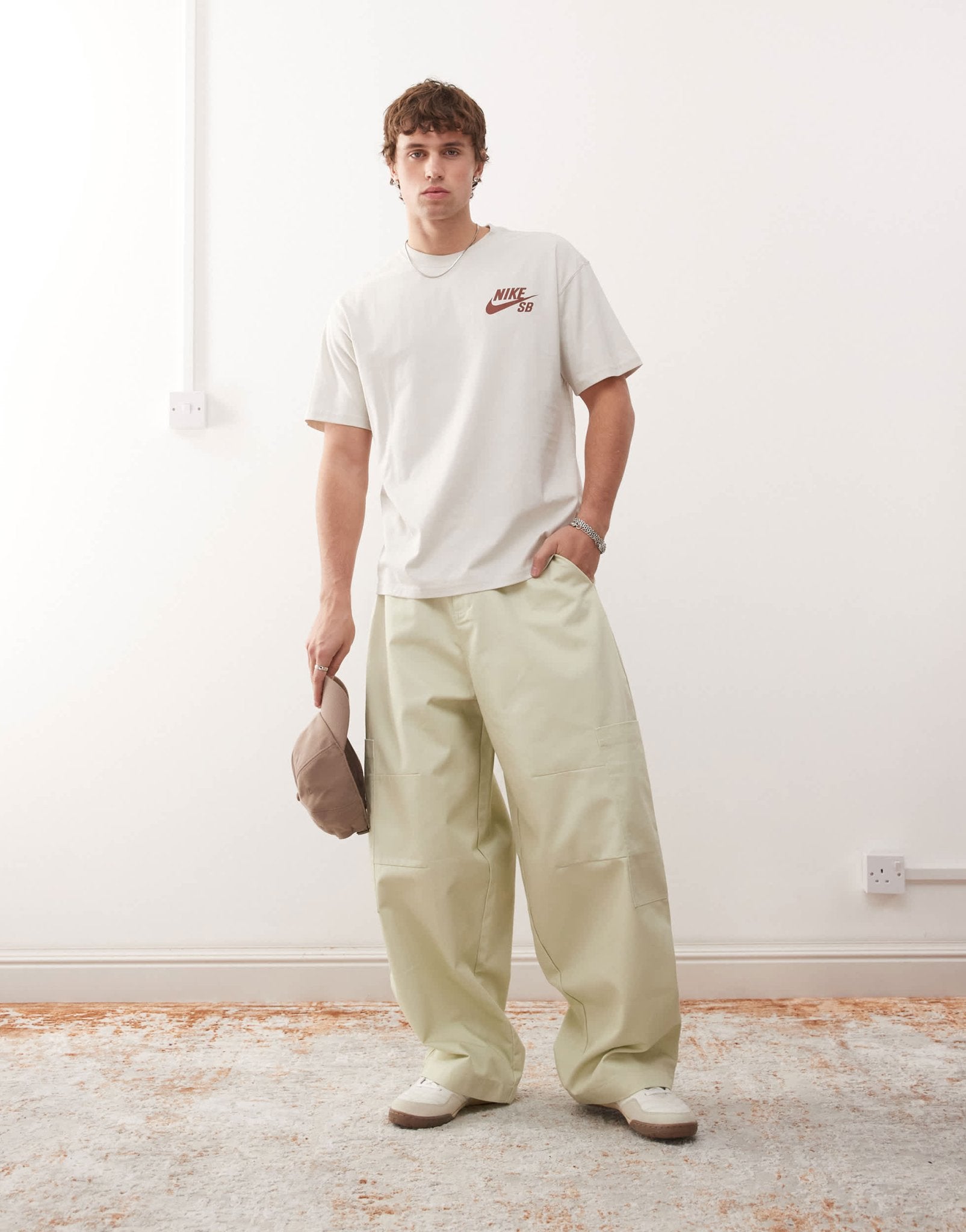 Nike SB chest logo t-shirt in light beige - ASOS Sample Sale EU Store
