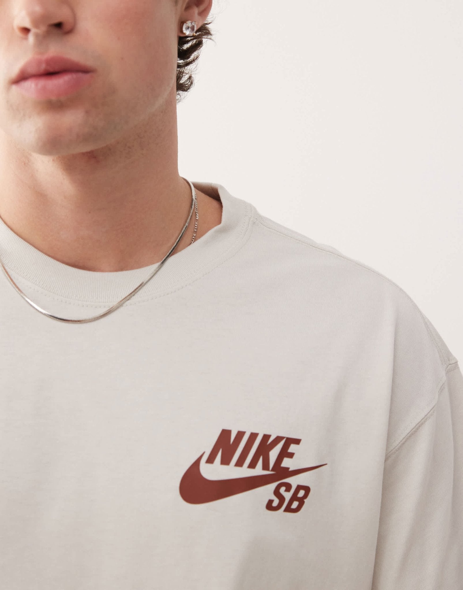Nike SB chest logo t-shirt in light beige - ASOS Sample Sale EU Store