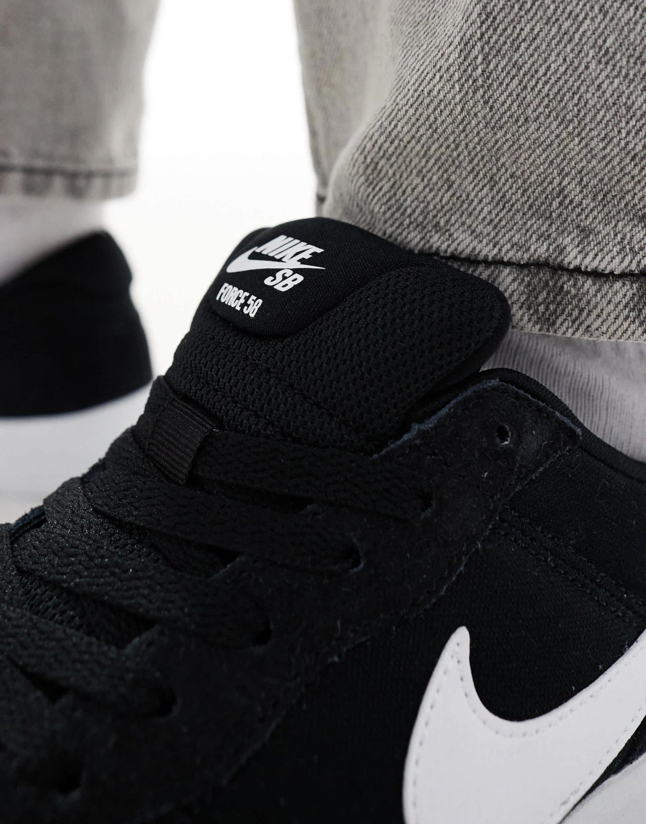 Nike SB Force 58 trainers in black and white - ASOS Sample Sale EU Store